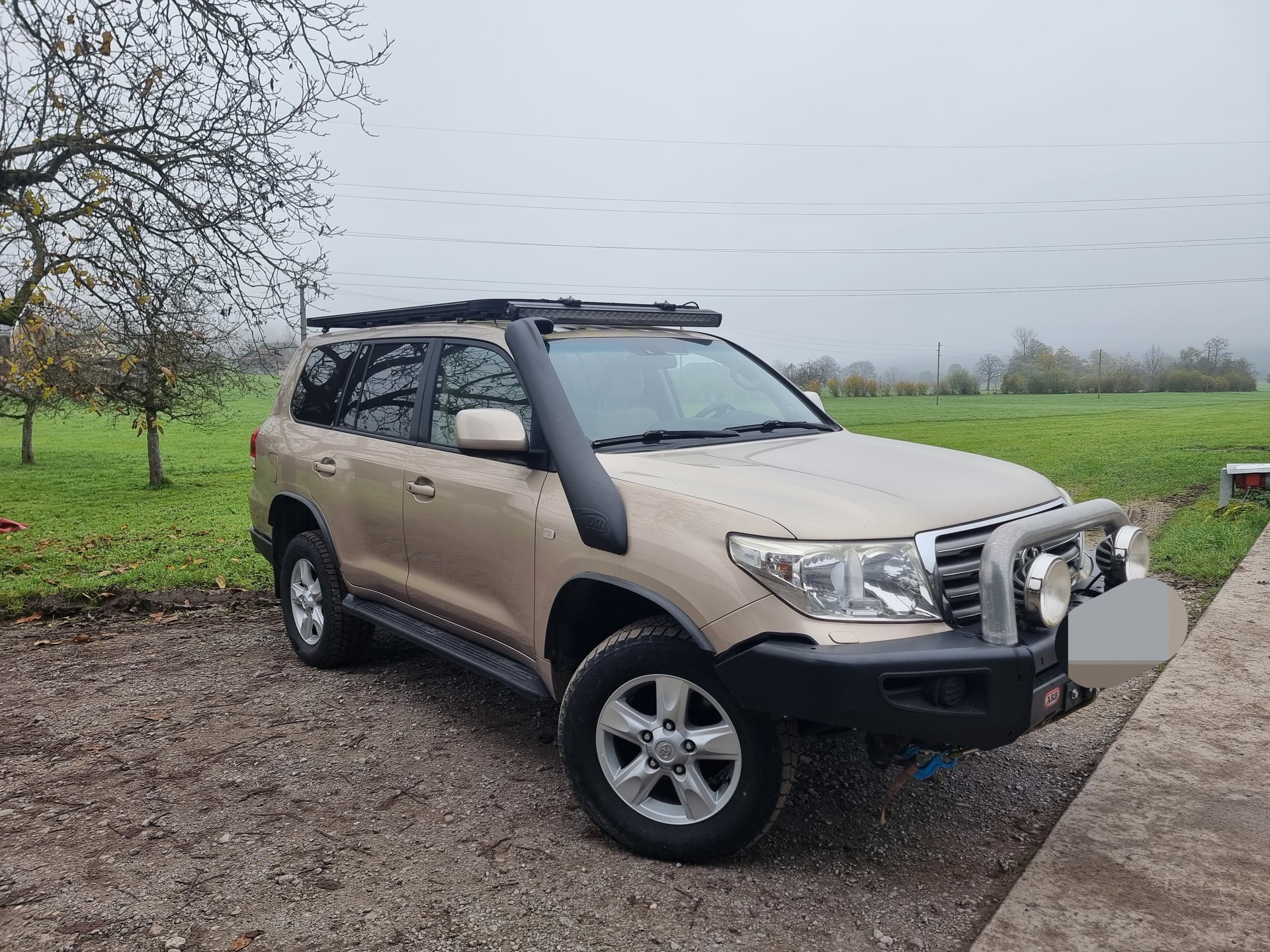 TOYOTA Land Cruiser V8 4.5 D-4D Linea Luna-image-5