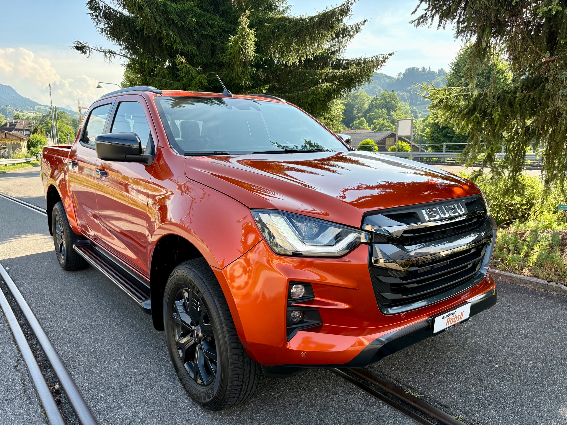 ISUZU D-MAX 1.9 CrewCab N60FF 4x4 AT-image-1