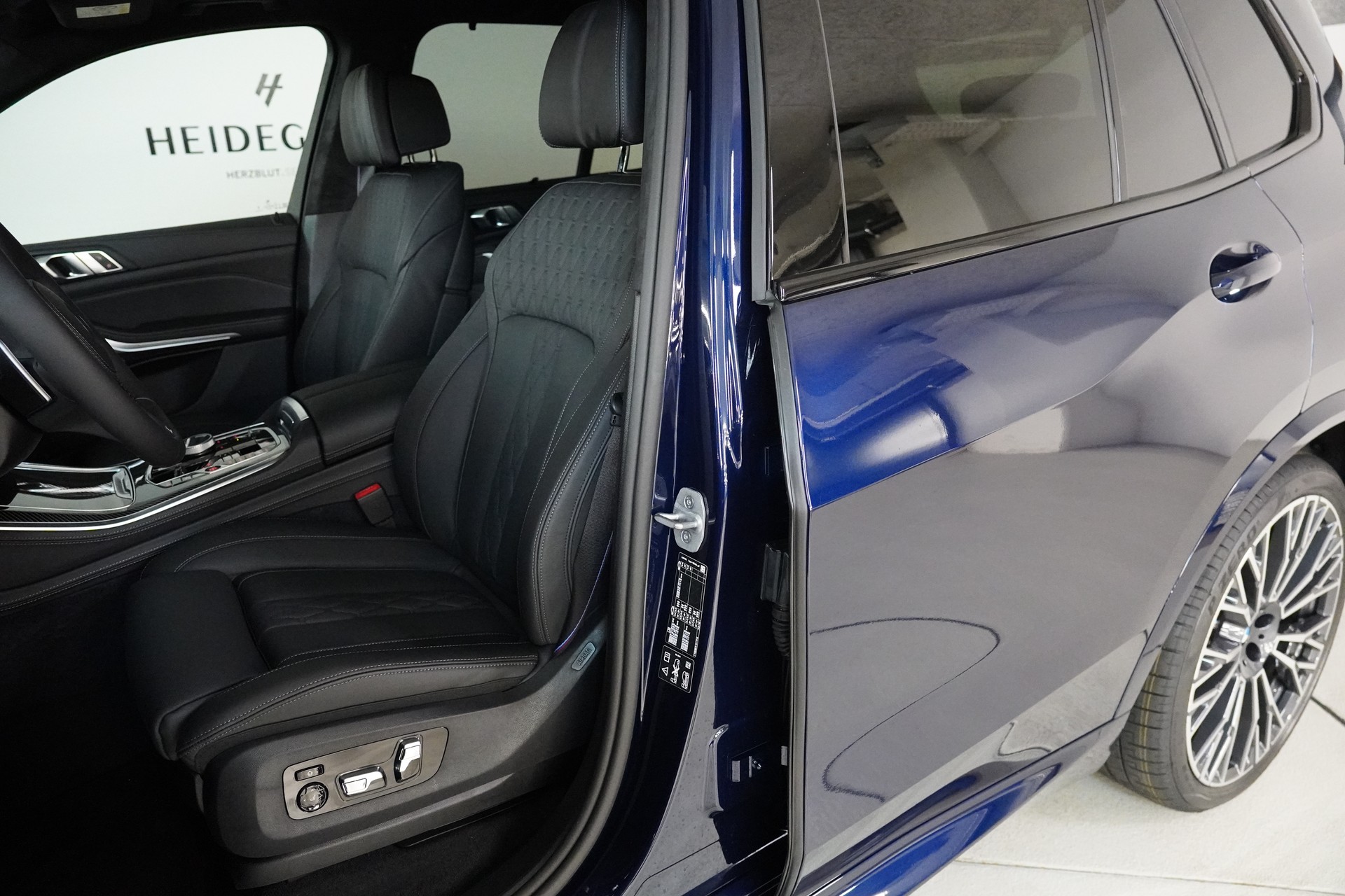 BMW X5 xDrive 48V 40d M Sport Pro Steptronic-image-11