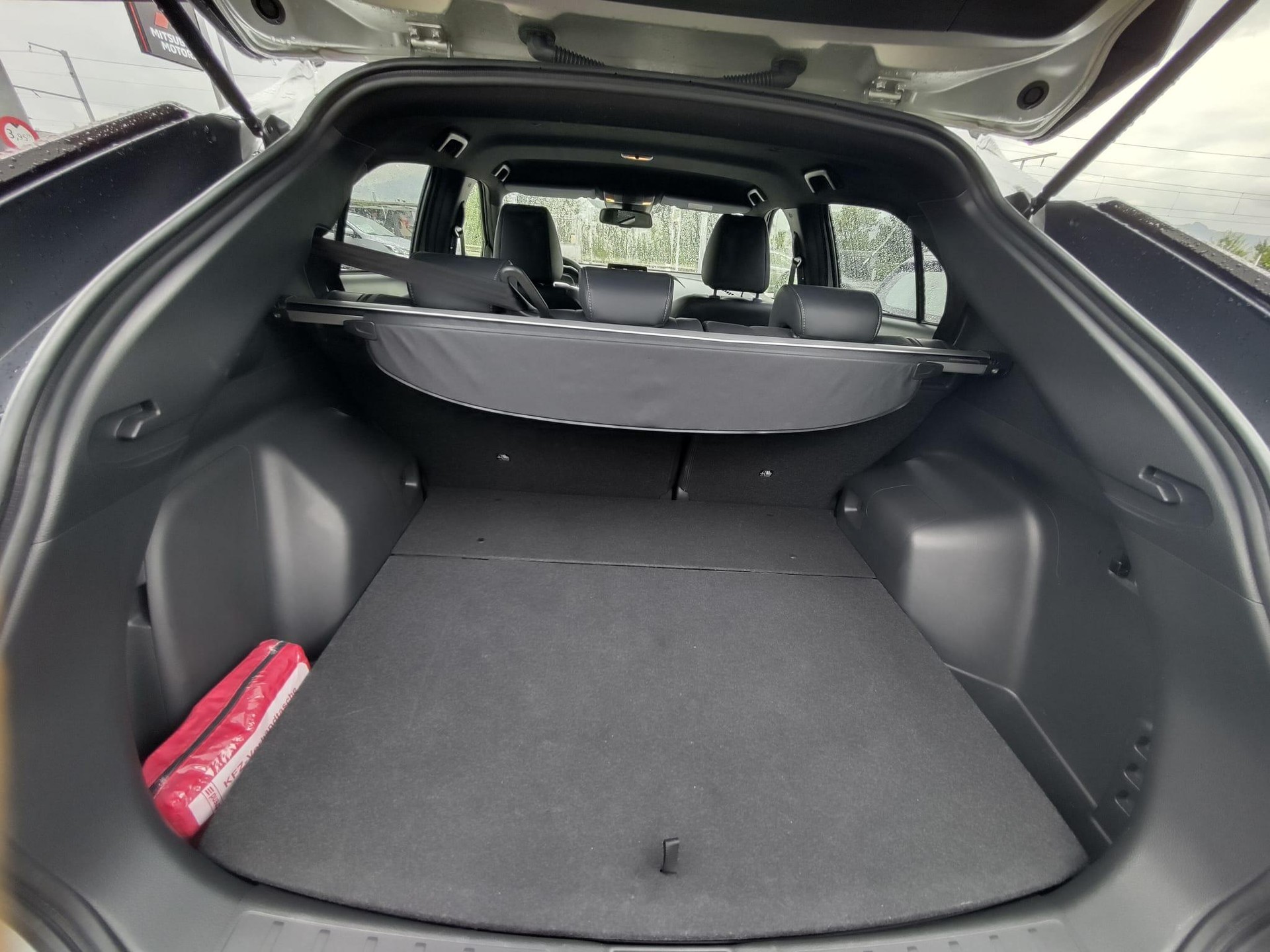 MITSUBISHI Eclipse Cross 2.4 PHEV Style Business 4x4-image-9