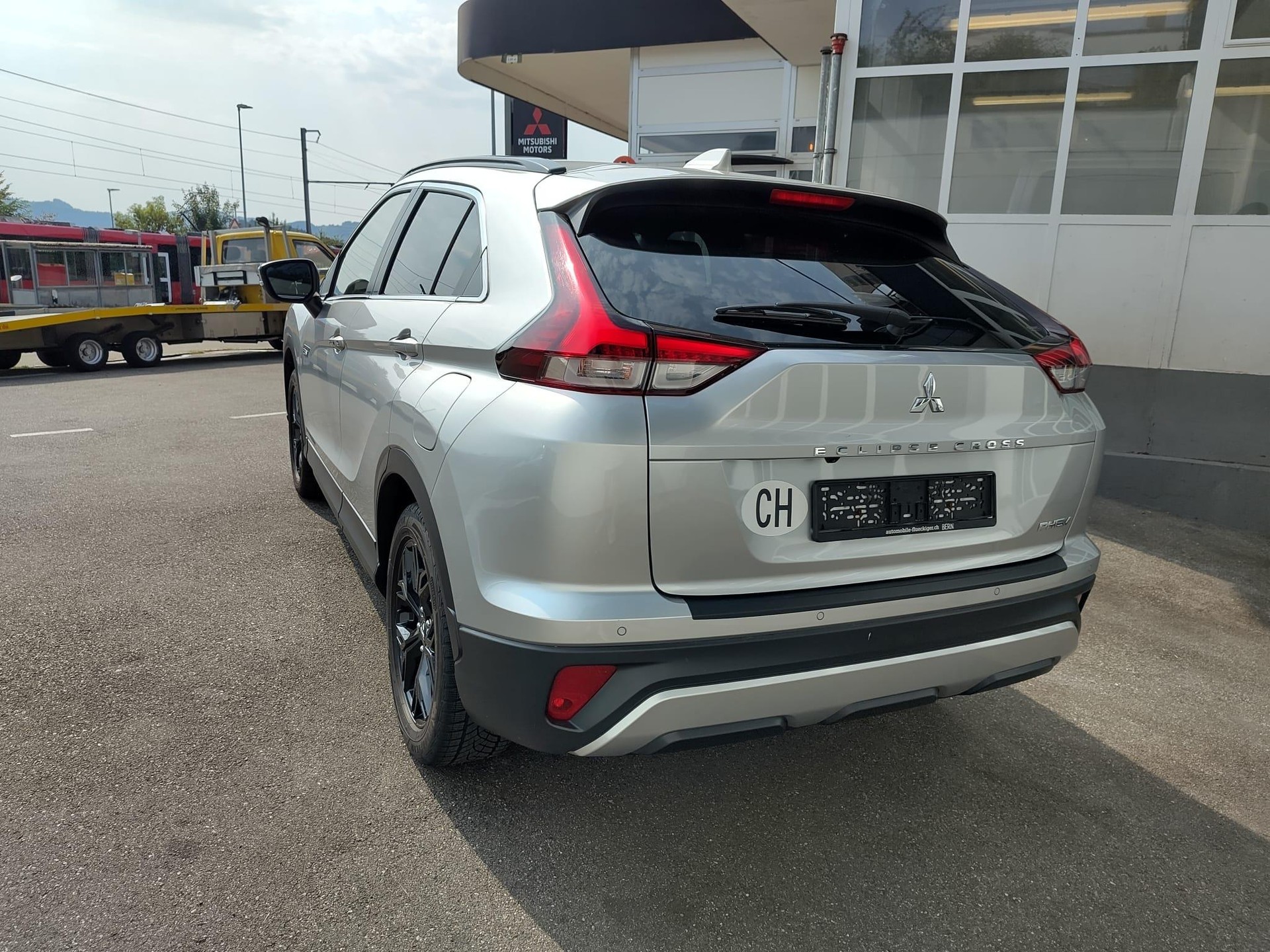 MITSUBISHI Eclipse Cross 2.4 PHEV Style Business 4x4-image-3