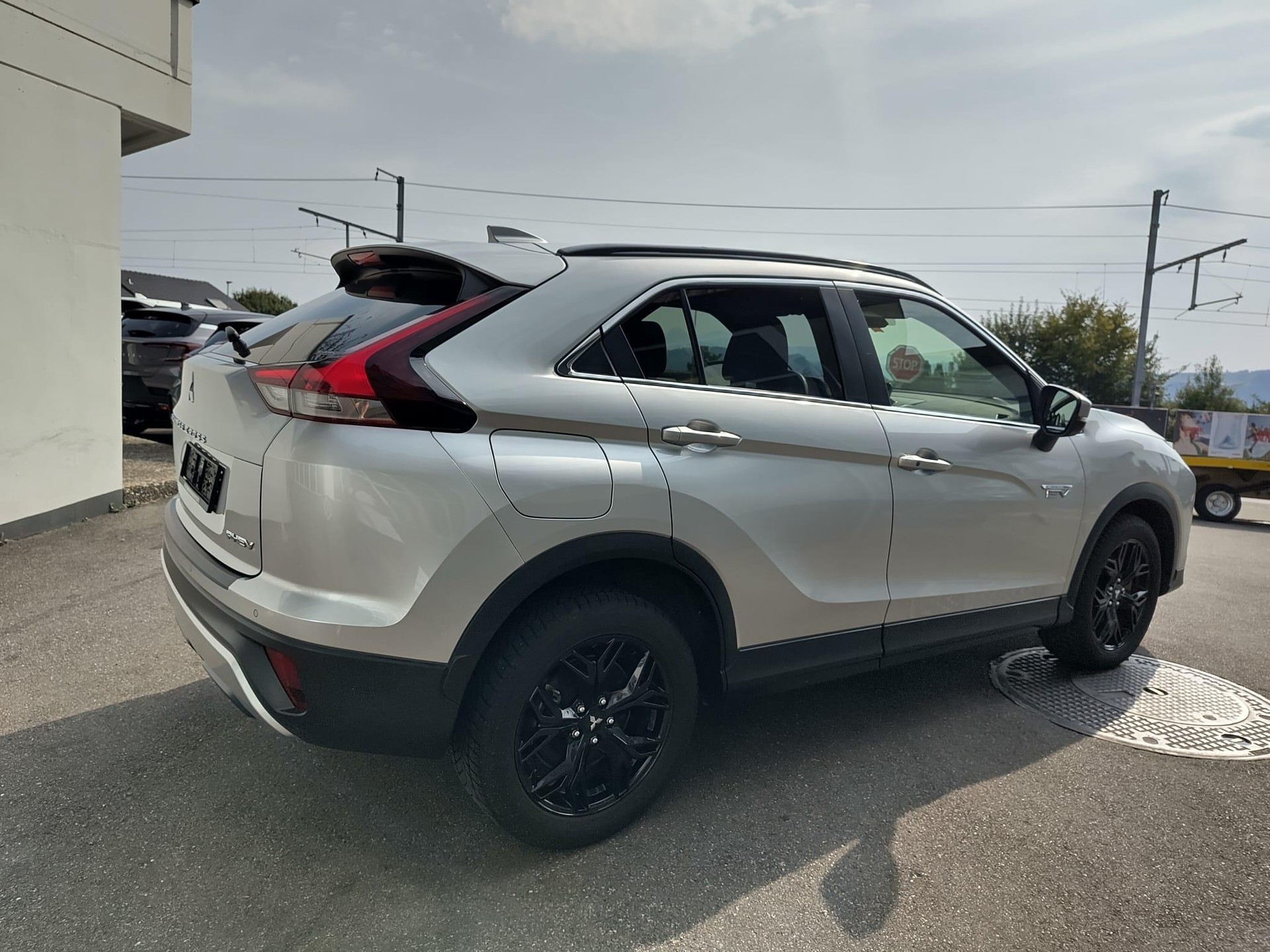 MITSUBISHI Eclipse Cross 2.4 PHEV Style Business 4x4-image-2