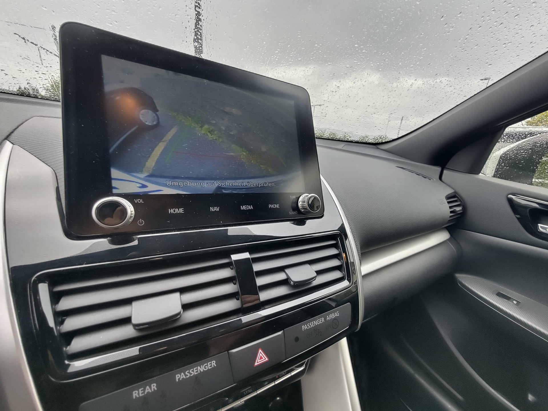 MITSUBISHI Eclipse Cross 2.4 PHEV Style Business 4x4-image-8