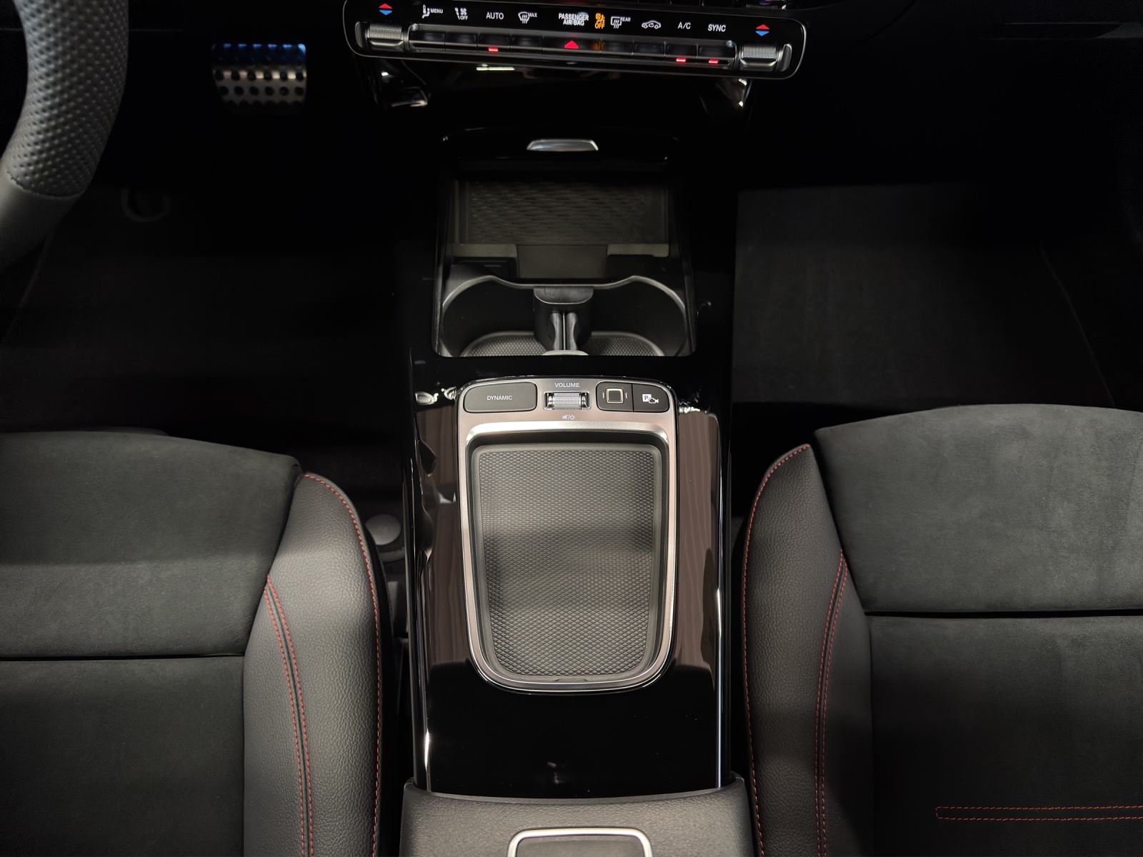 MERCEDES-BENZ A AMG 35 4Matic 8G-DCT-image-13