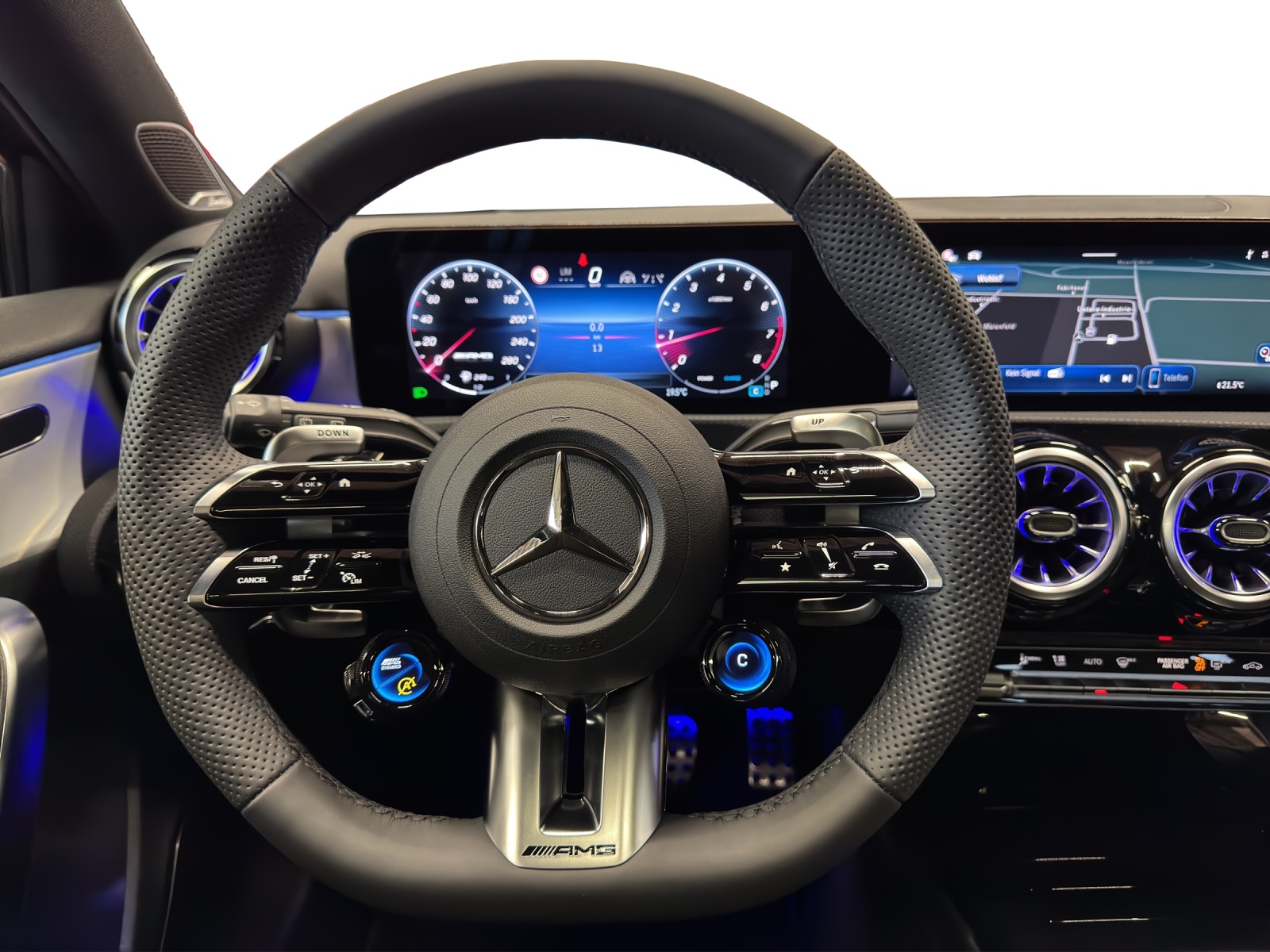 MERCEDES-BENZ A AMG 35 4Matic 8G-DCT-image-10