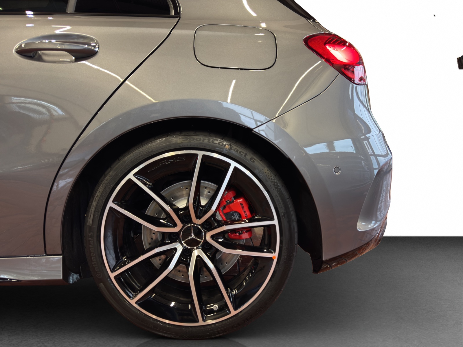 MERCEDES-BENZ A AMG 35 4Matic 8G-DCT-image-22