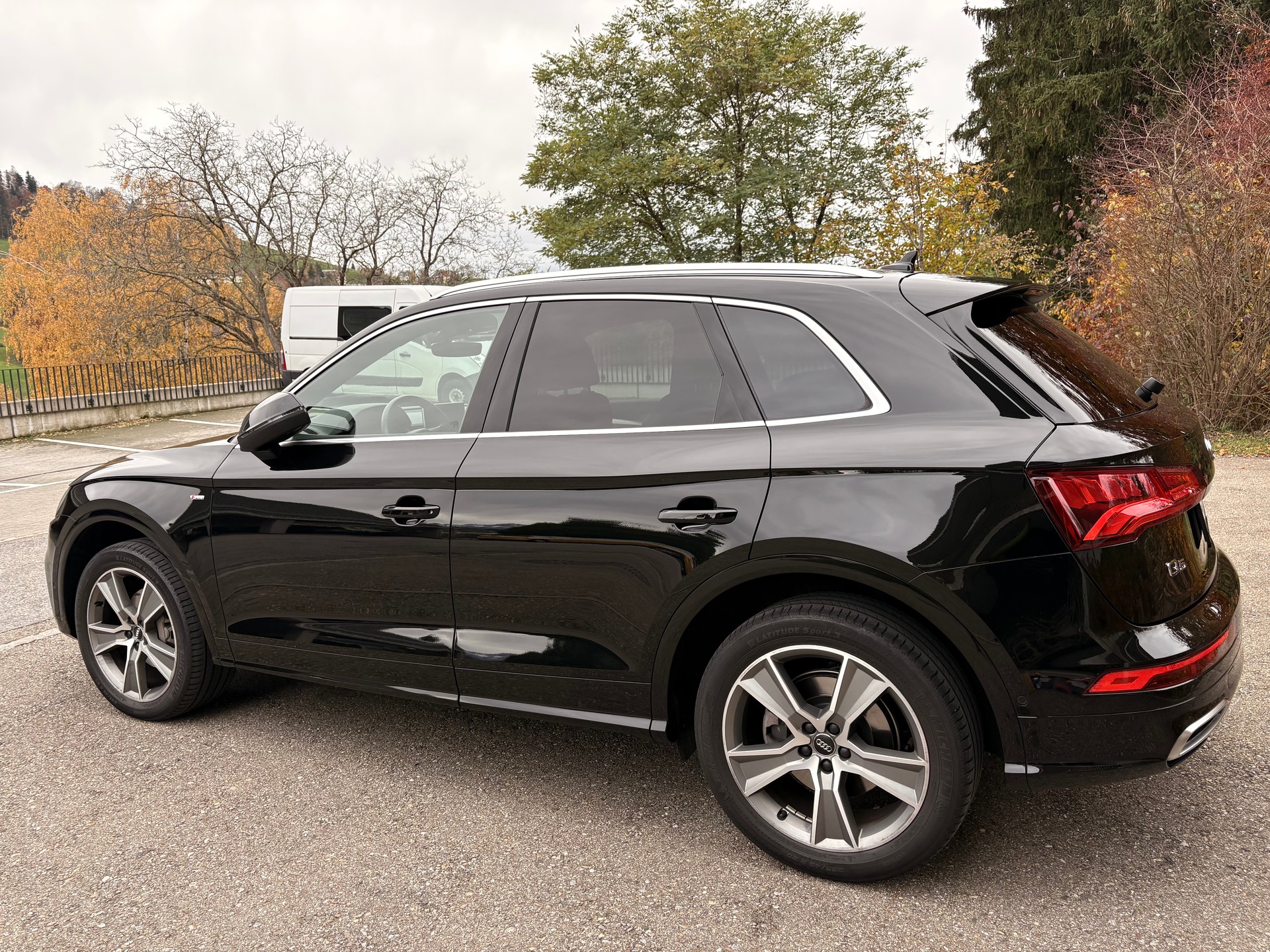 AUDI Q5 2.0 TFSI sport quattro S-tronic-image-1