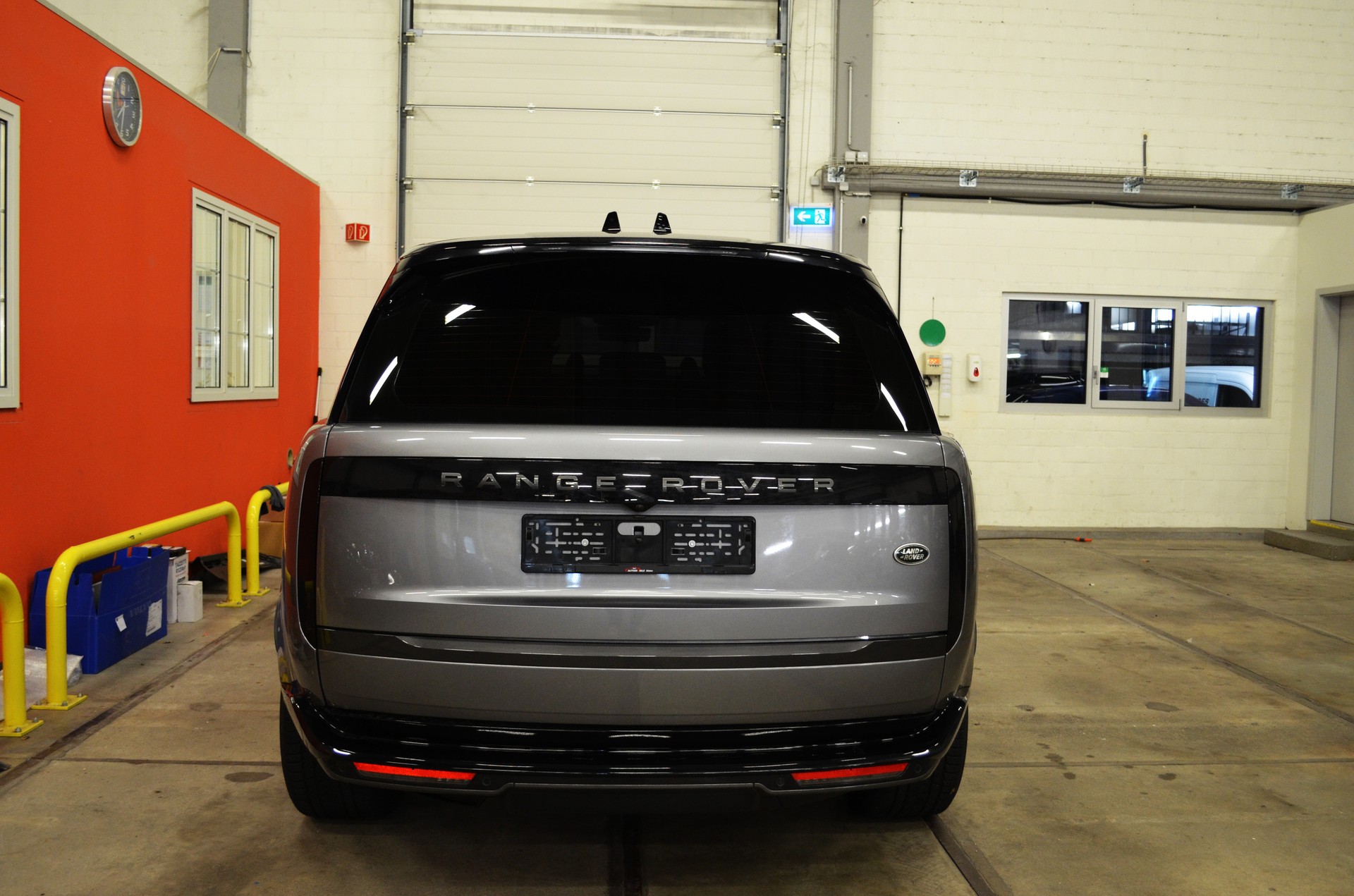 LAND ROVER Range Rover D350 3.0D I6 MHEV HSE Automatic-image-5