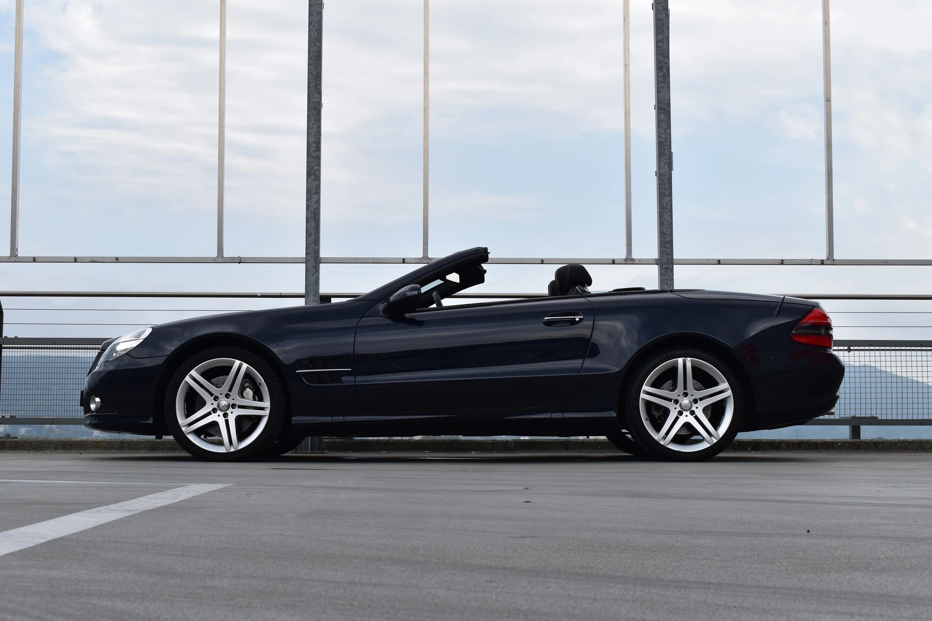 MERCEDES-BENZ SL 500 7G-TRONIC AMG SPORT l 388 PS-showroom-element-1