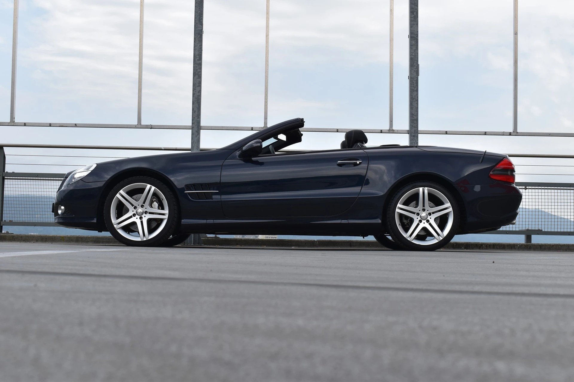 MERCEDES-BENZ SL 500 7G-TRONIC AMG SPORT l 388 PS-showroom-element-3