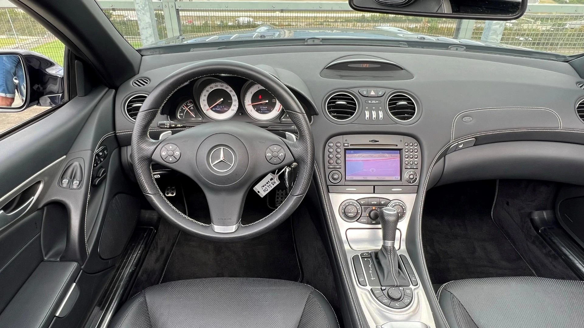 MERCEDES-BENZ SL 500 7G-TRONIC AMG SPORT l 388 PS-image-23