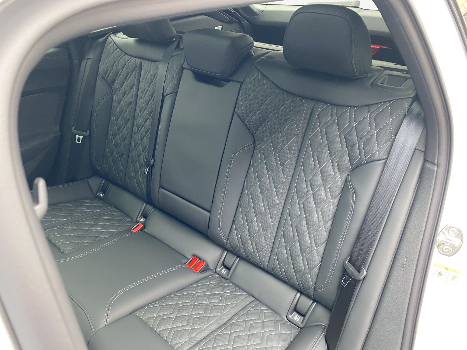 AUDI S5 Avant TFSI quattro S tronic-image-11