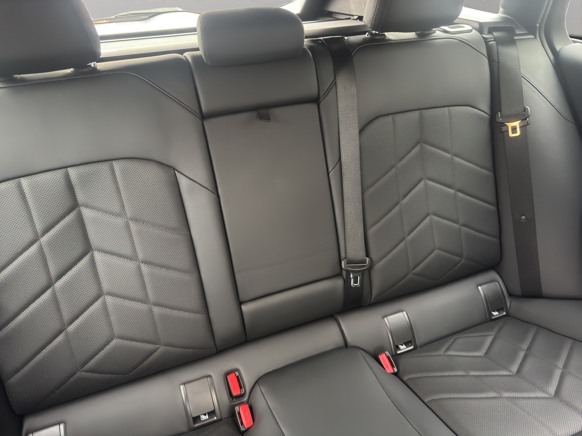 BMW 520d xDrive 48V Touring M Sport Steptronic-image-17