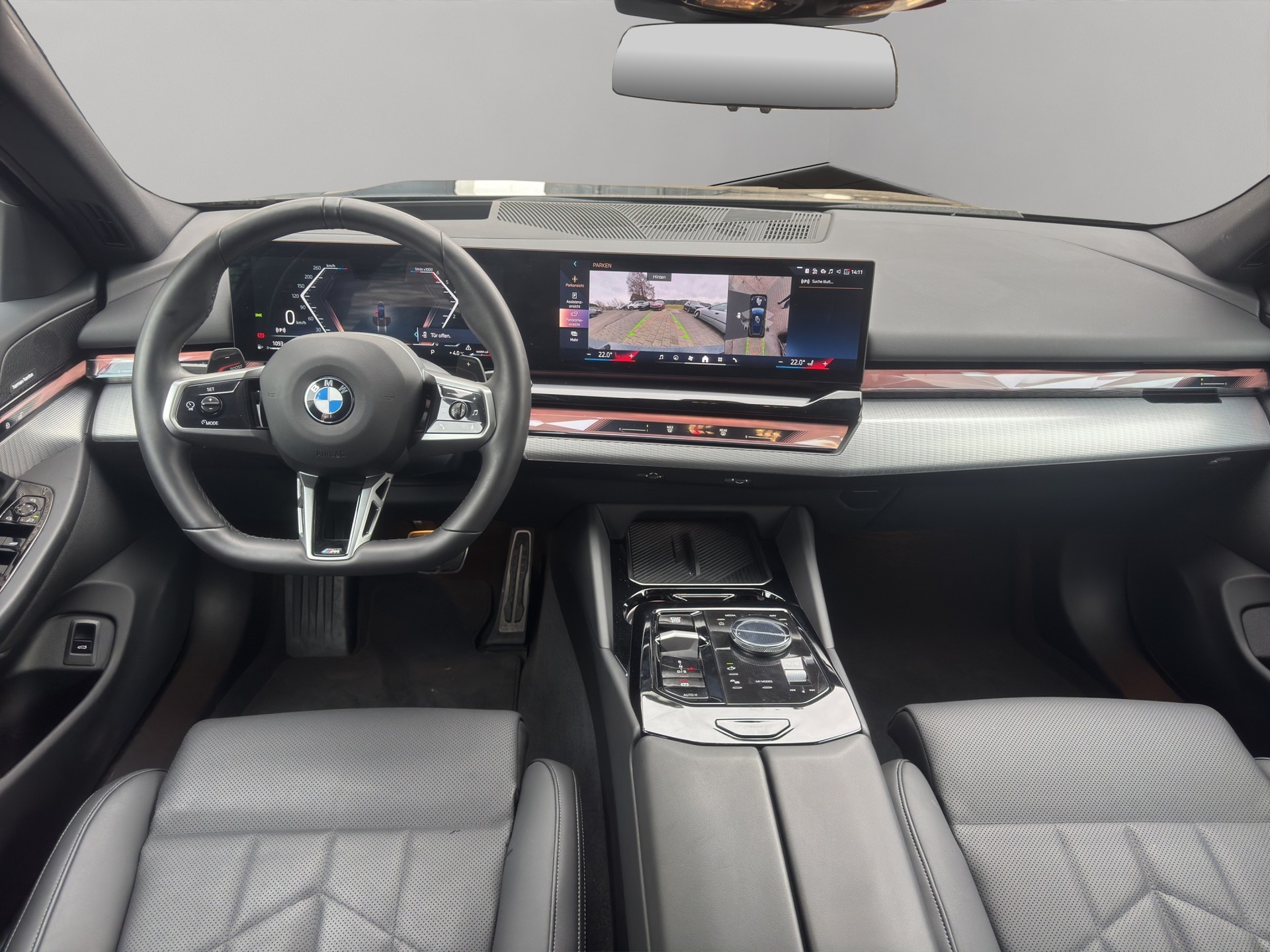 BMW 520d xDrive 48V Touring M Sport Steptronic-image-10