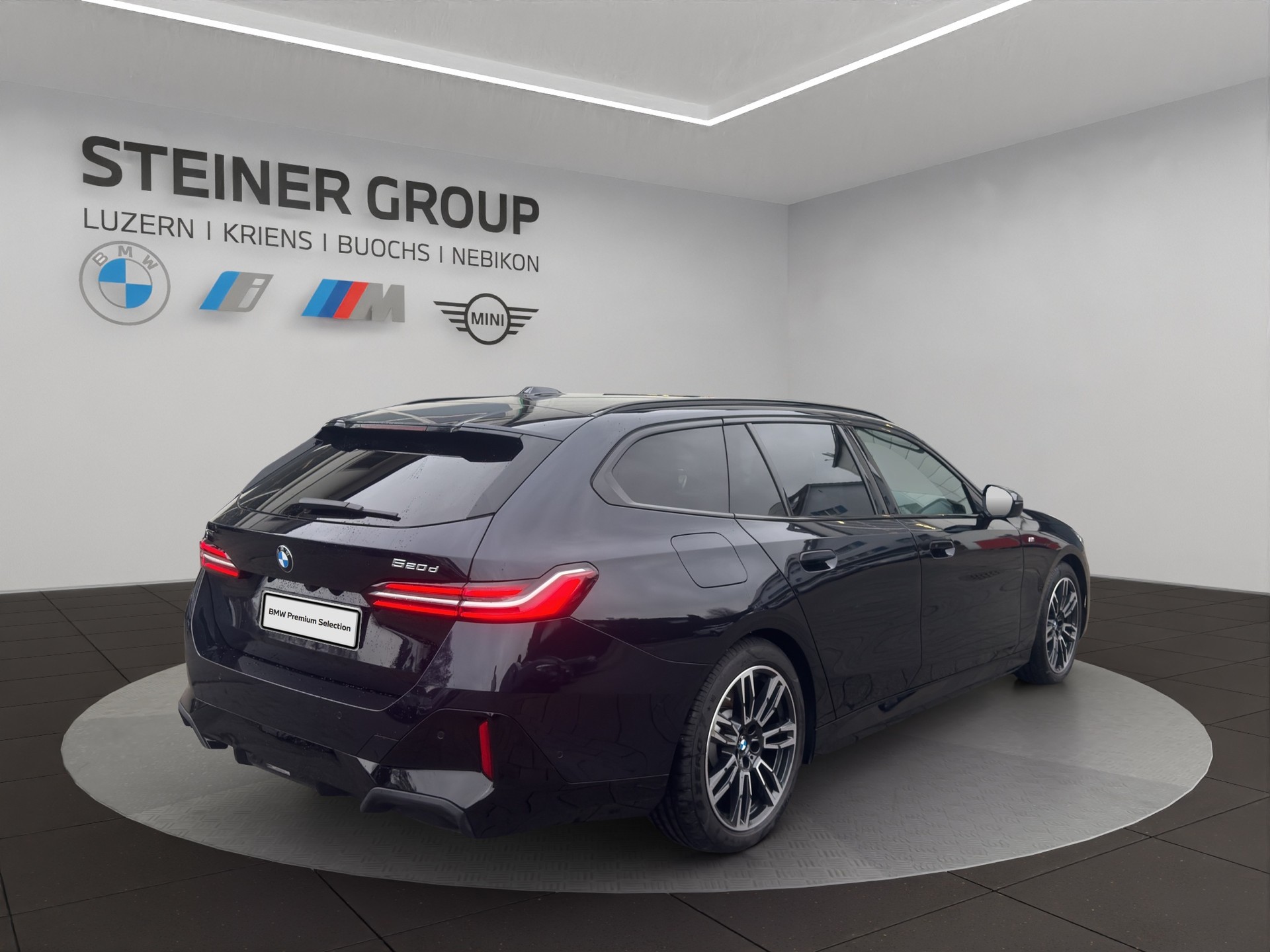 BMW 520d xDrive 48V Touring M Sport Steptronic-image-4