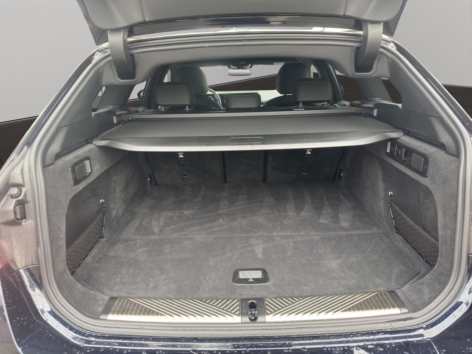 BMW 520d xDrive 48V Touring M Sport Steptronic-image-19