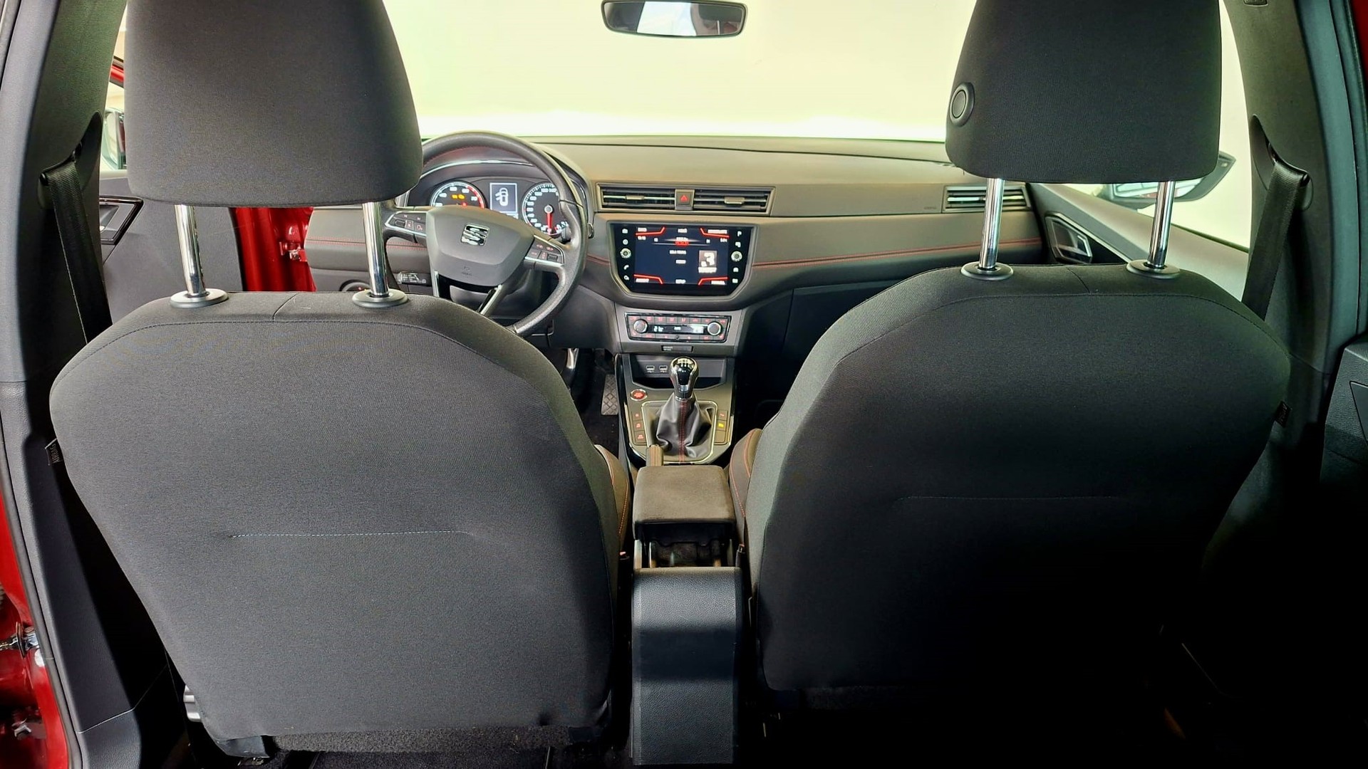 SEAT Arona 1.5 TSI Evo FR-image-8