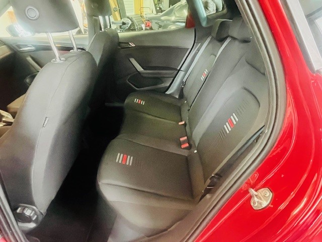 SEAT Arona 1.5 TSI Evo FR-image-13