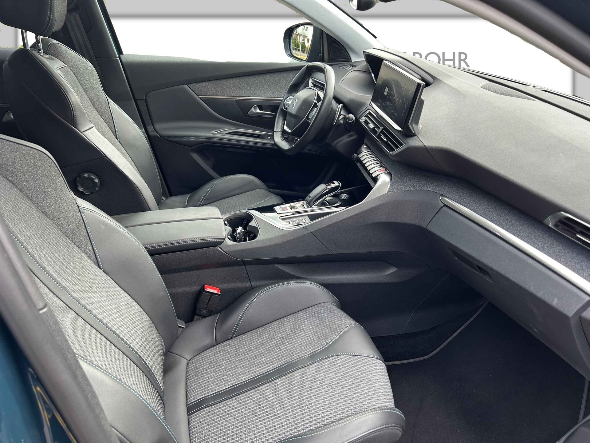 PEUGEOT 3008 1.2 PureTech Allure Pack EAT8-image-5
