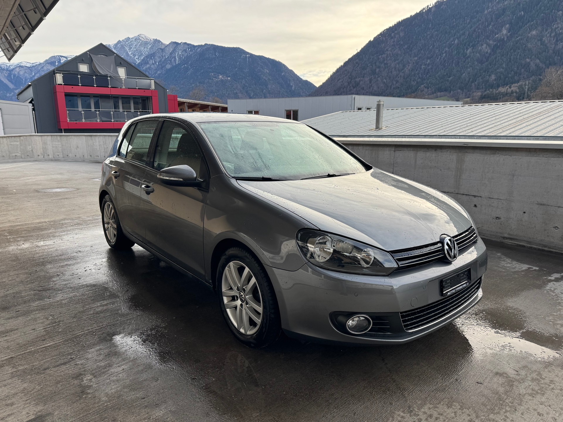 VW Golf 2.0 TDI Highline 4Motion-image-2