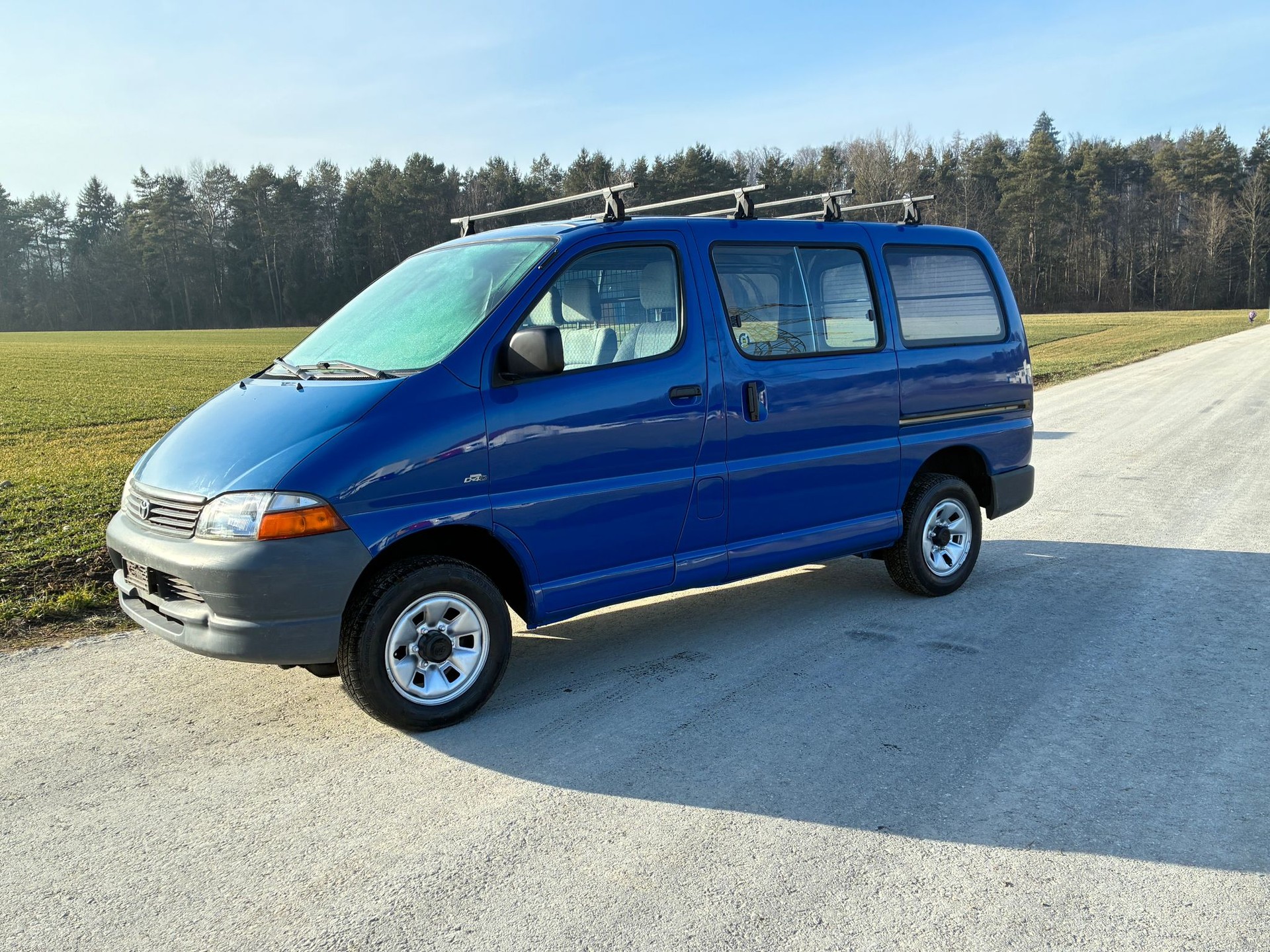 TOYOTA Hiace D-4D 4WD Kombi