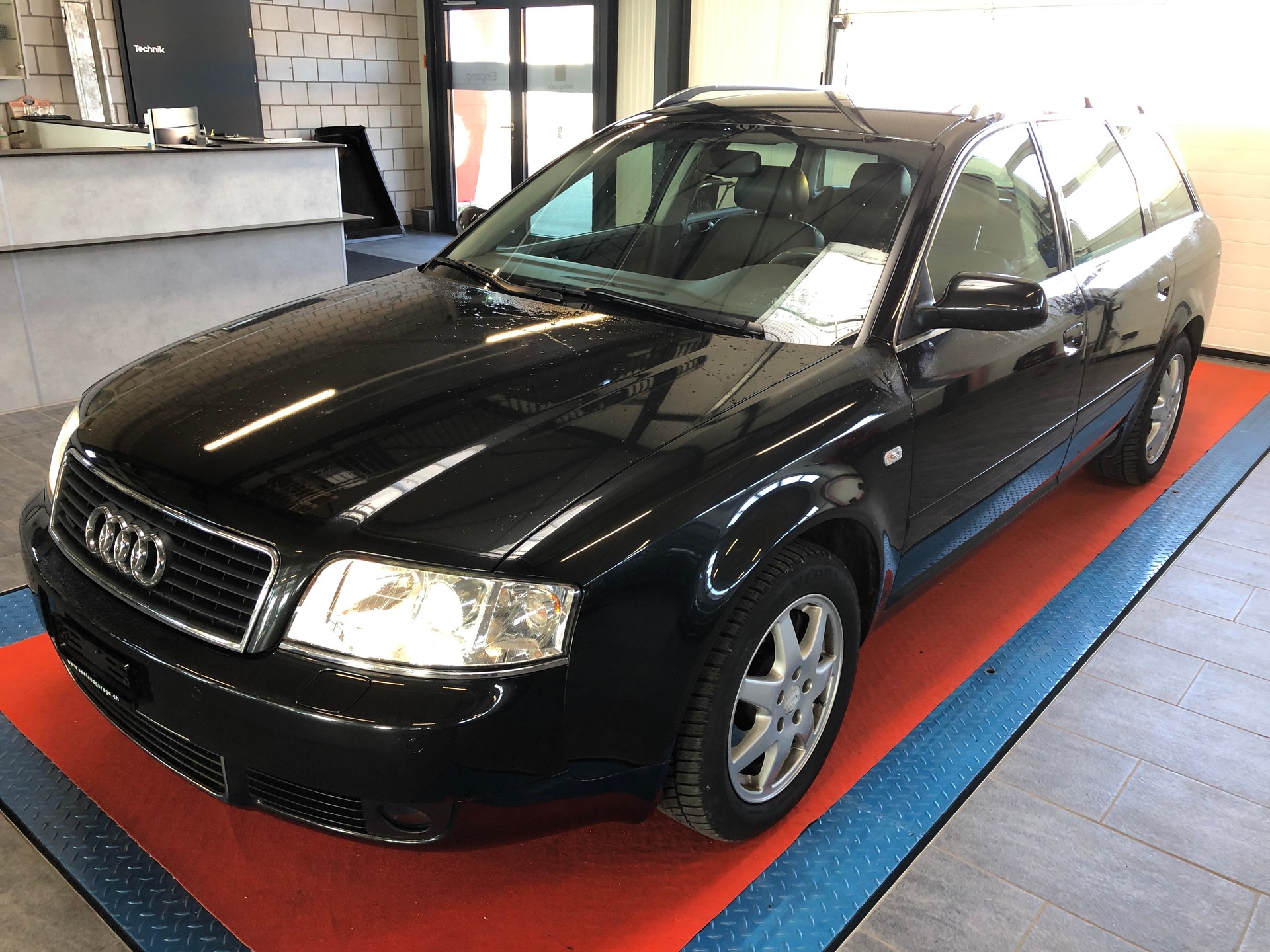 AUDI A6 Avant 3.0 quattro-image-8
