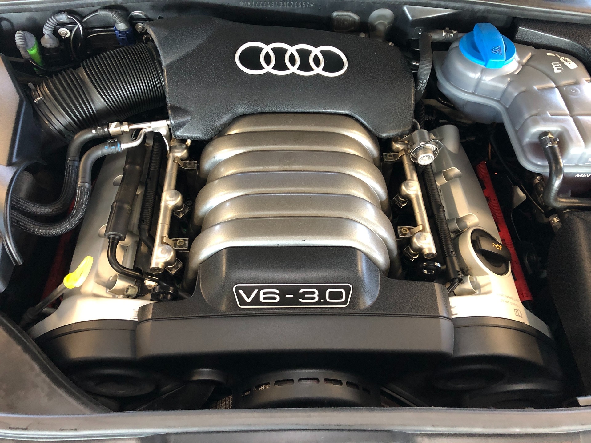 AUDI A6 Avant 3.0 quattro-image-14