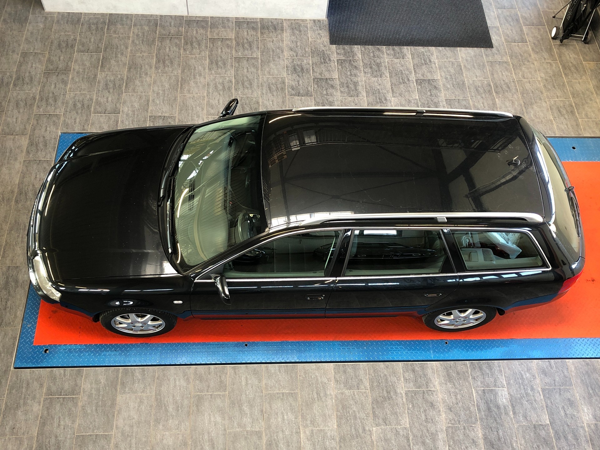 AUDI A6 Avant 3.0 quattro-image-13