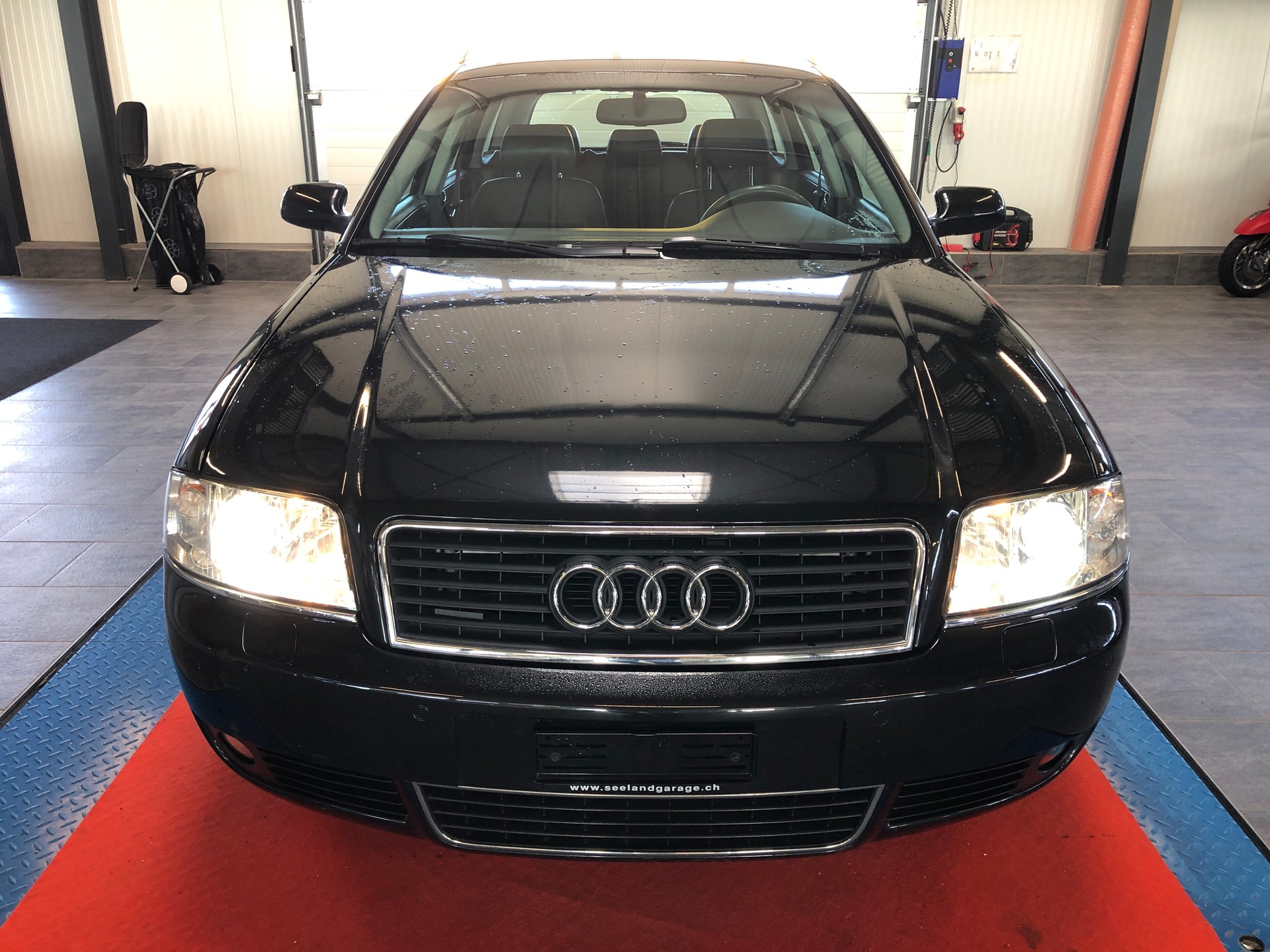 AUDI A6 Avant 3.0 quattro-image-9