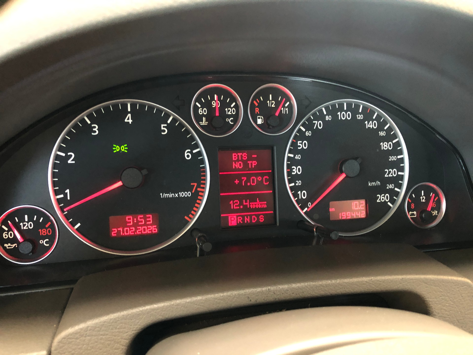 AUDI A6 Avant 3.0 quattro-image-15