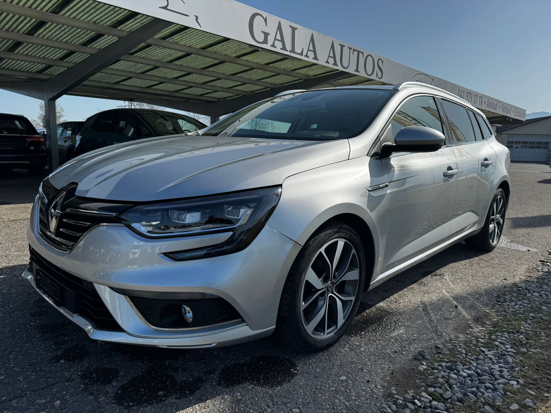 RENAULT Mégane Grandtour 1.2 16V Turbo Zen EDC-image-0