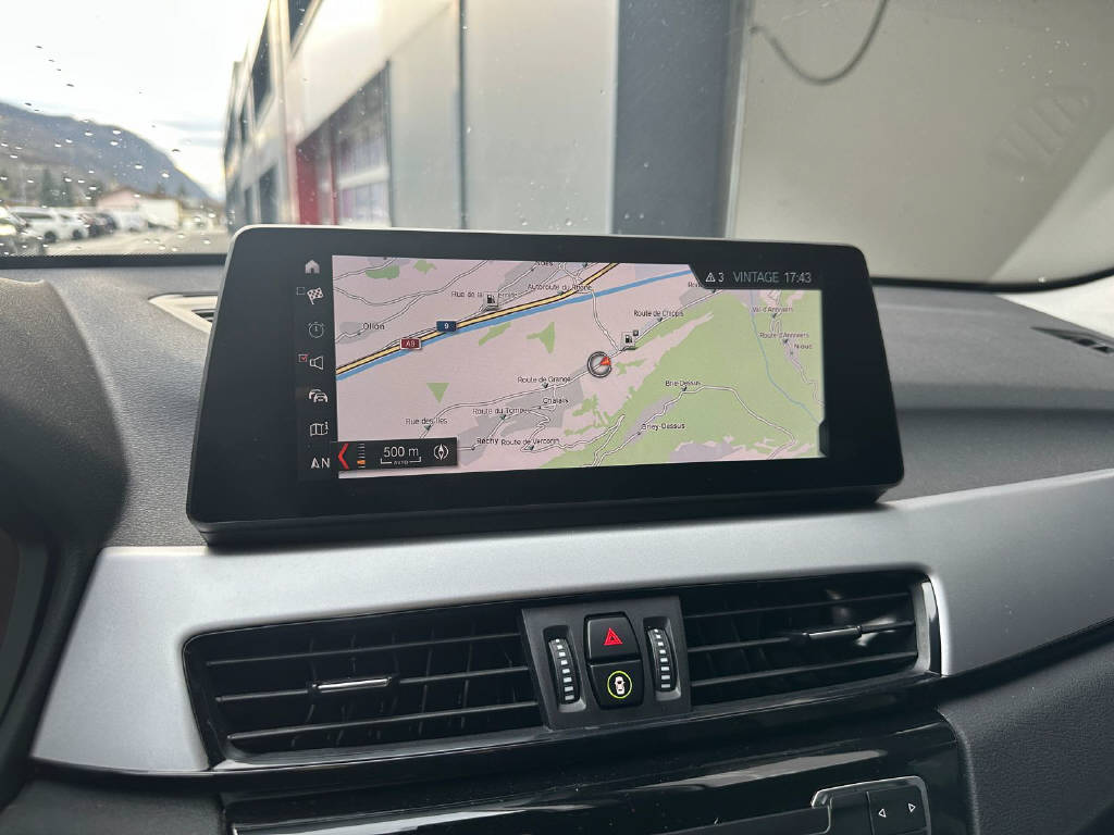 BMW X1 20i xDrive CH-image-9