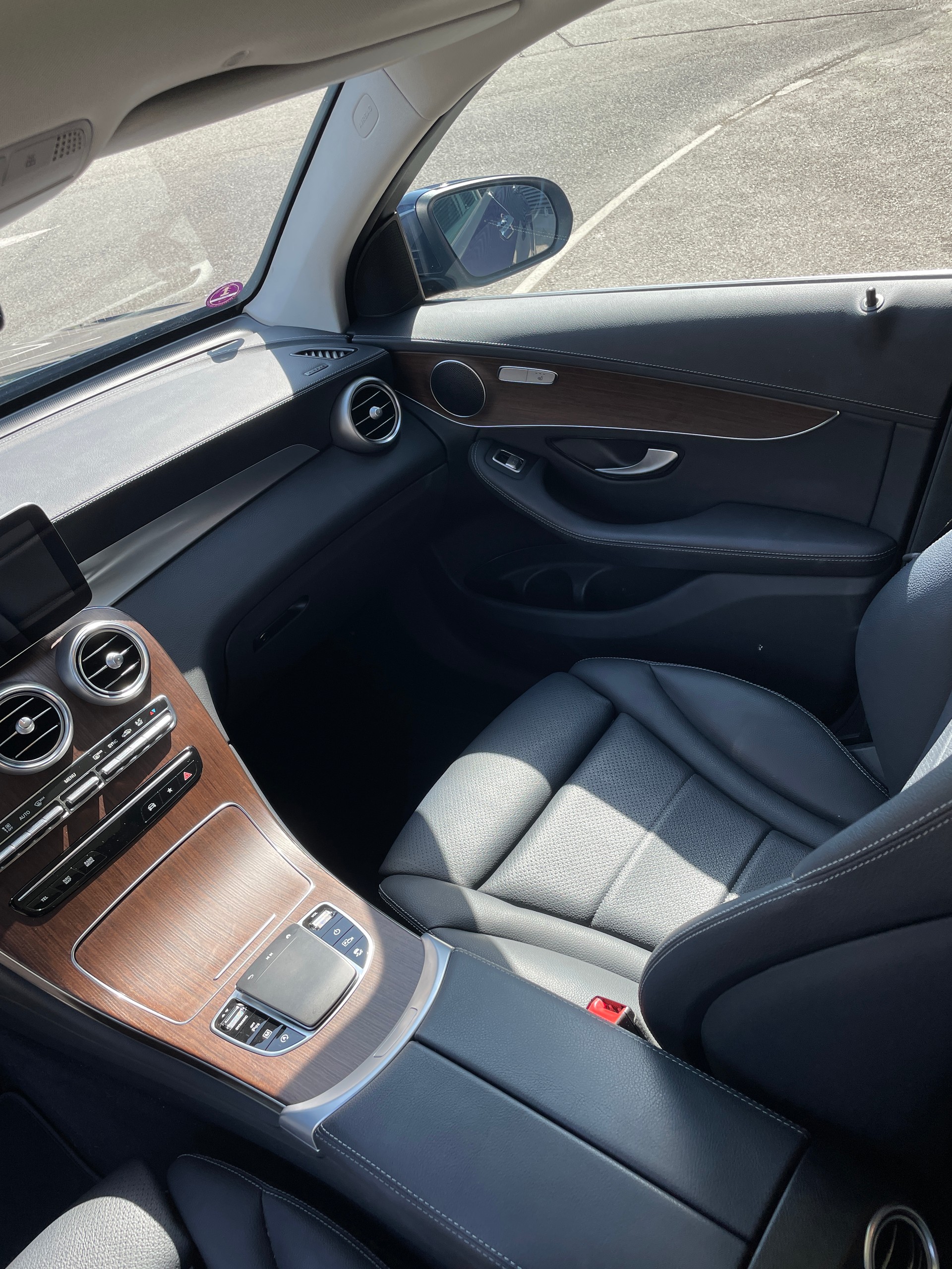 MERCEDES-BENZ GLC 200 4Matic 9G-Tronic-image-19