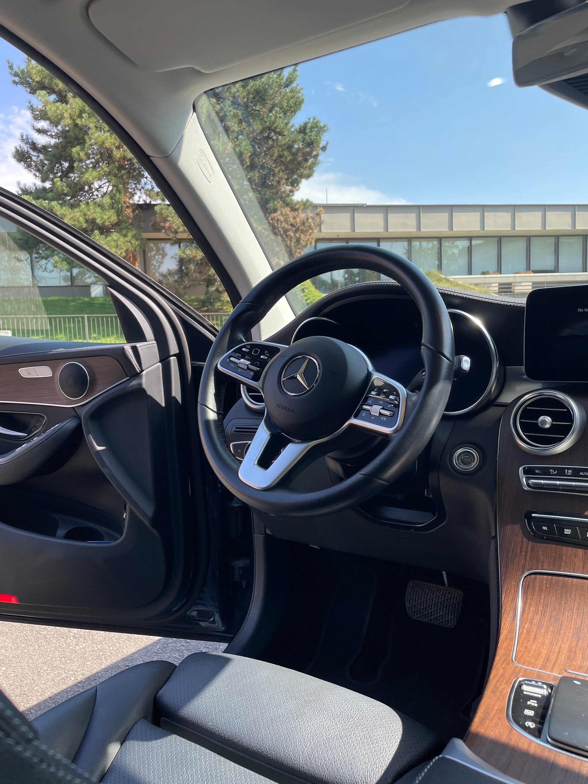 MERCEDES-BENZ GLC 200 4Matic 9G-Tronic-image-14
