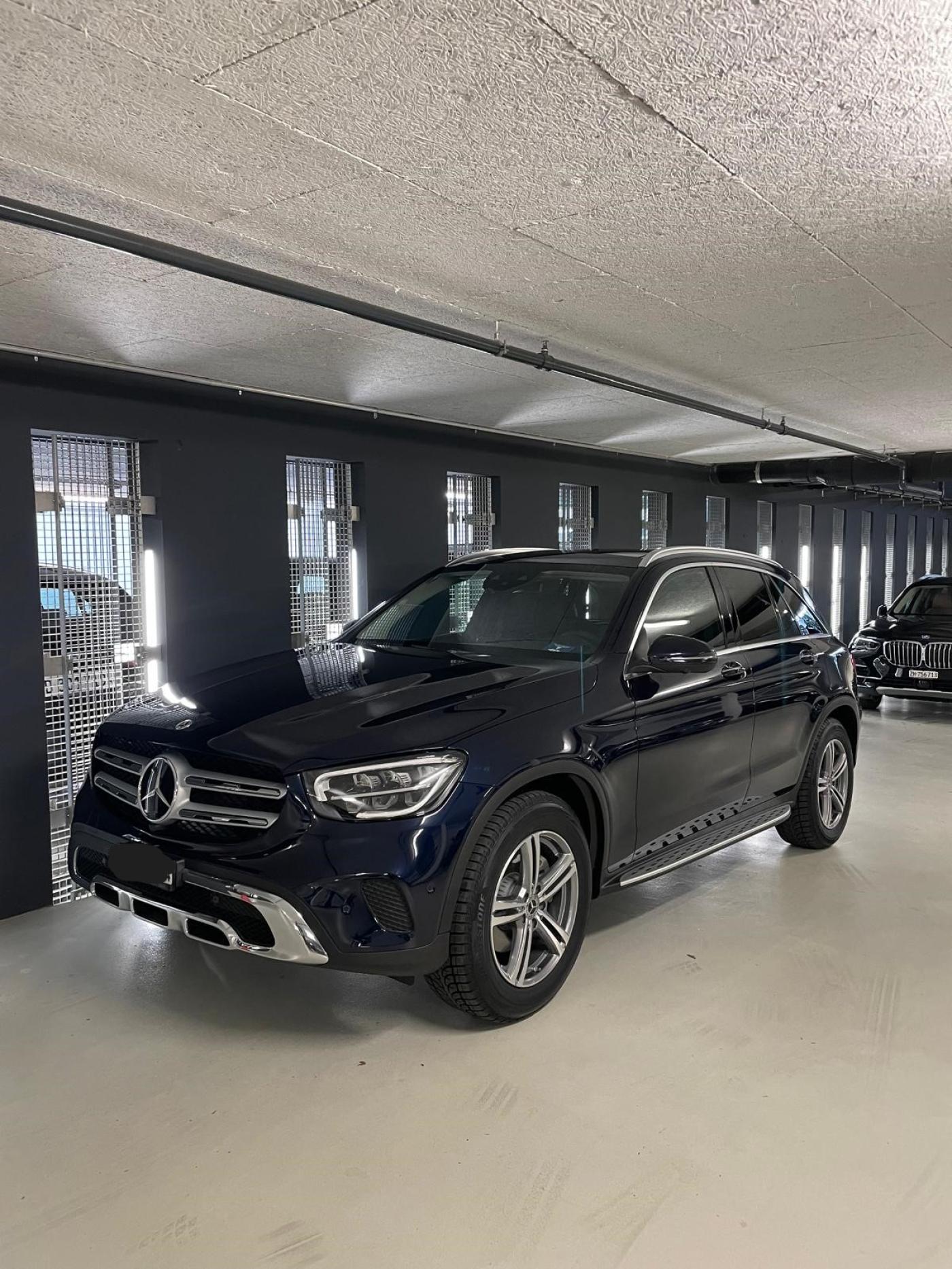 MERCEDES-BENZ GLC 200 4Matic 9G-Tronic-image-2