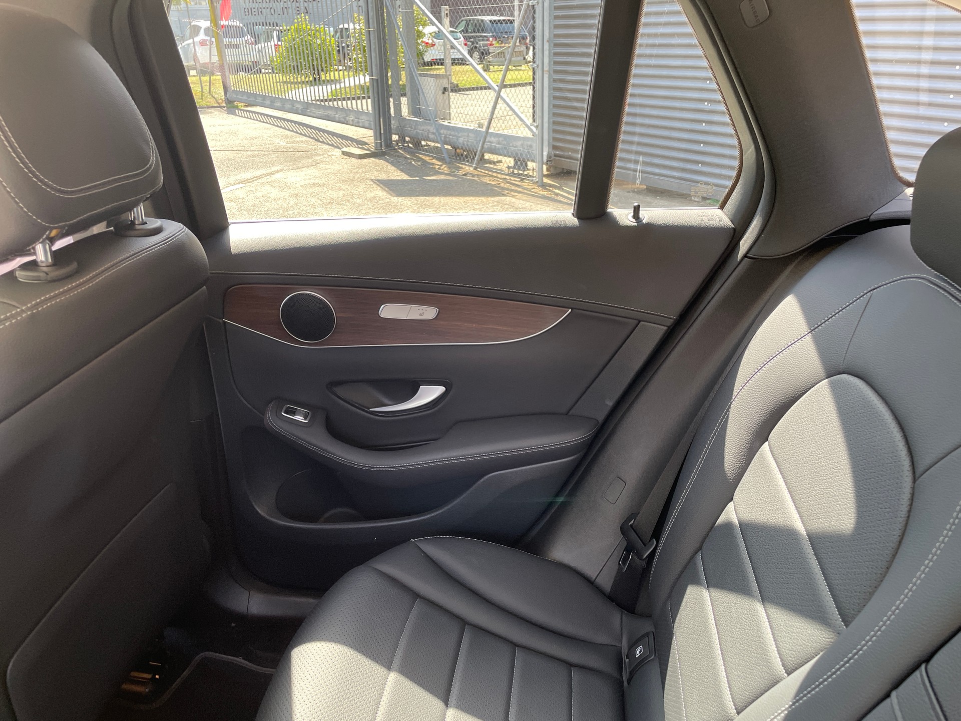 MERCEDES-BENZ GLC 200 4Matic 9G-Tronic-image-22