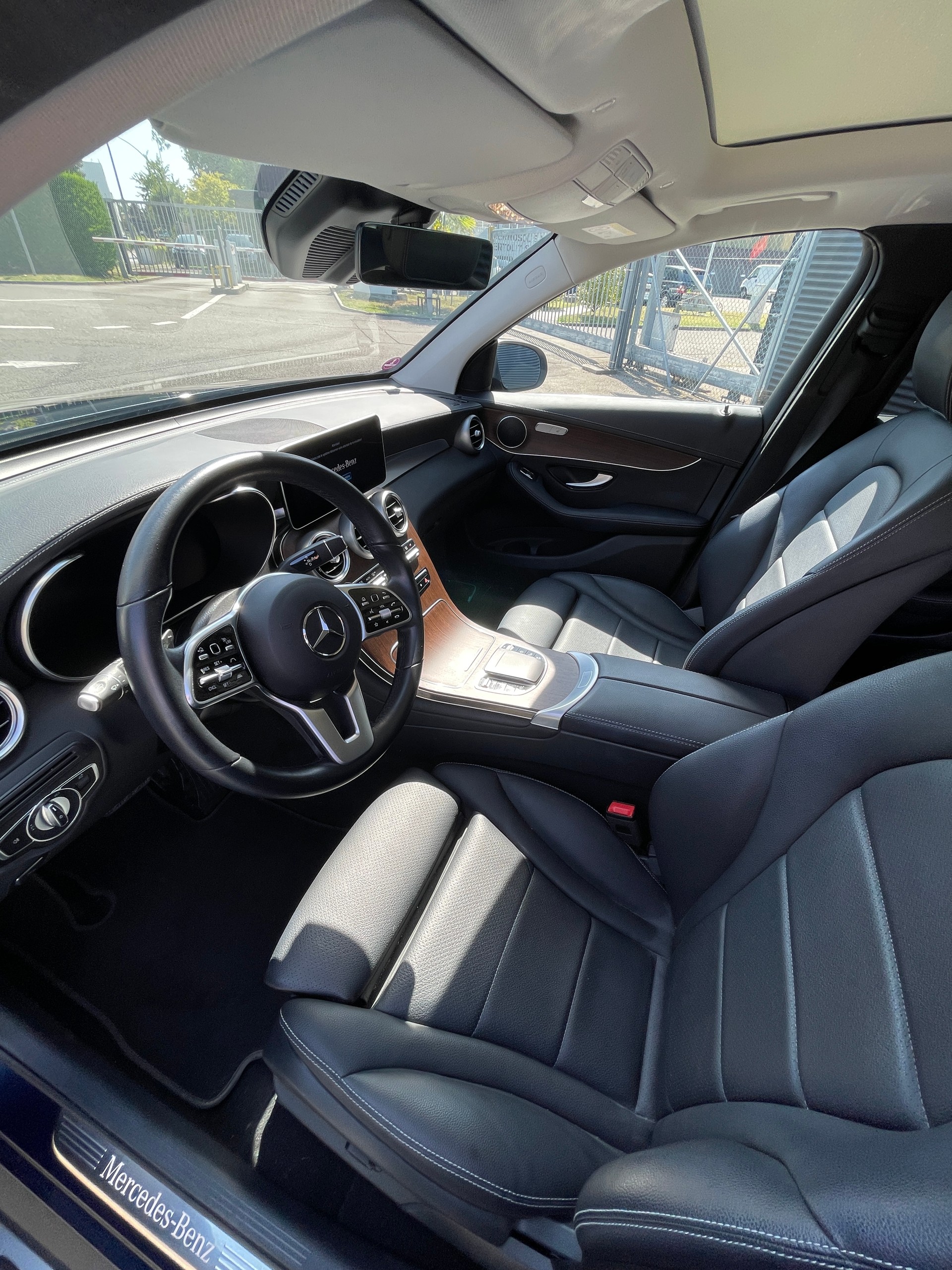 MERCEDES-BENZ GLC 200 4Matic 9G-Tronic-image-12