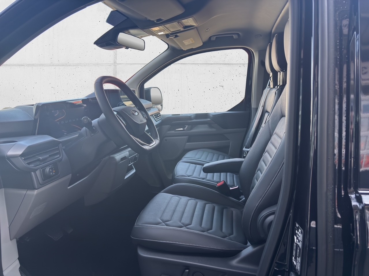 FORD Tourneo C Bus 320 L2 2.0 EcoBlue 170 Titanium-image-8