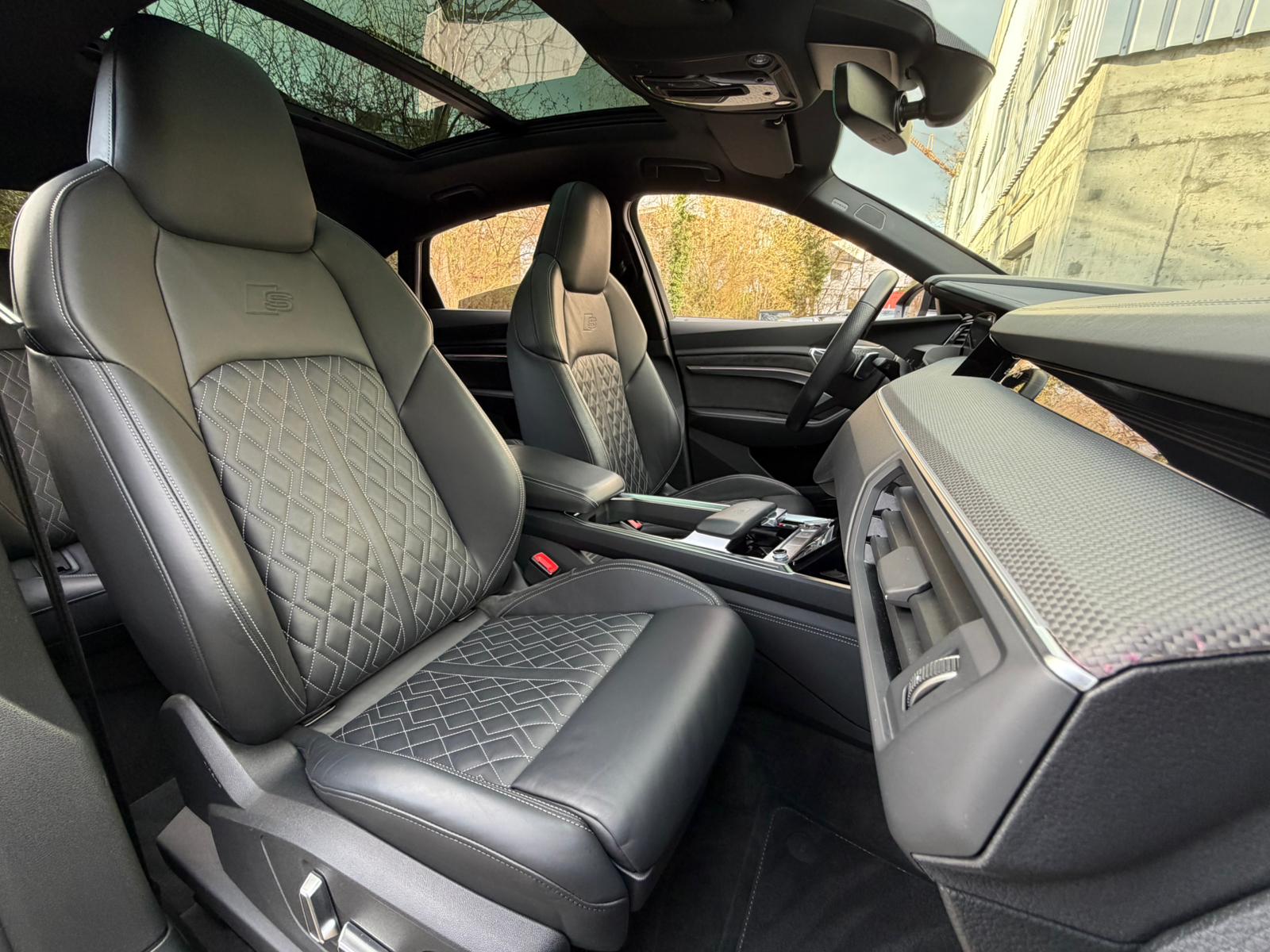 AUDI e-tron S Sportback quattro-image-18