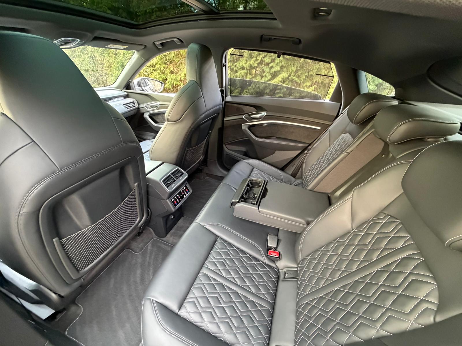 AUDI e-tron S Sportback quattro-image-13