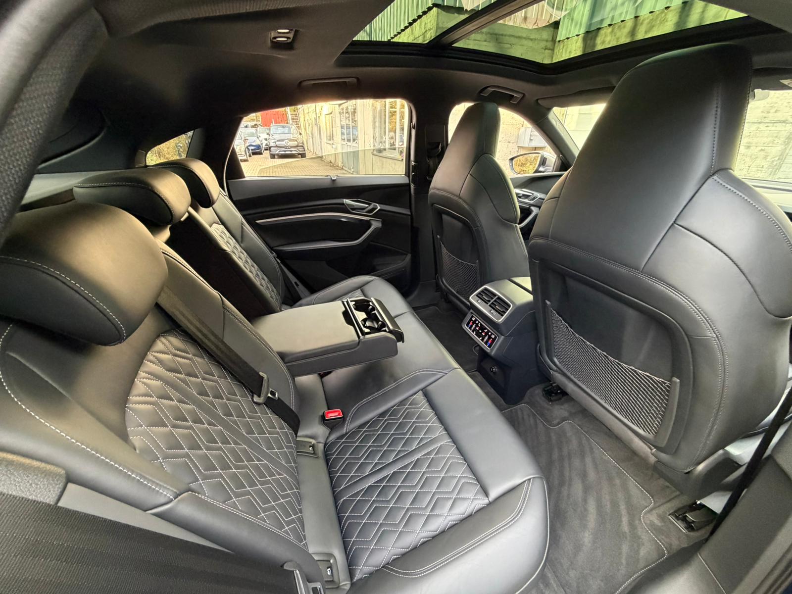 AUDI e-tron S Sportback quattro-image-16