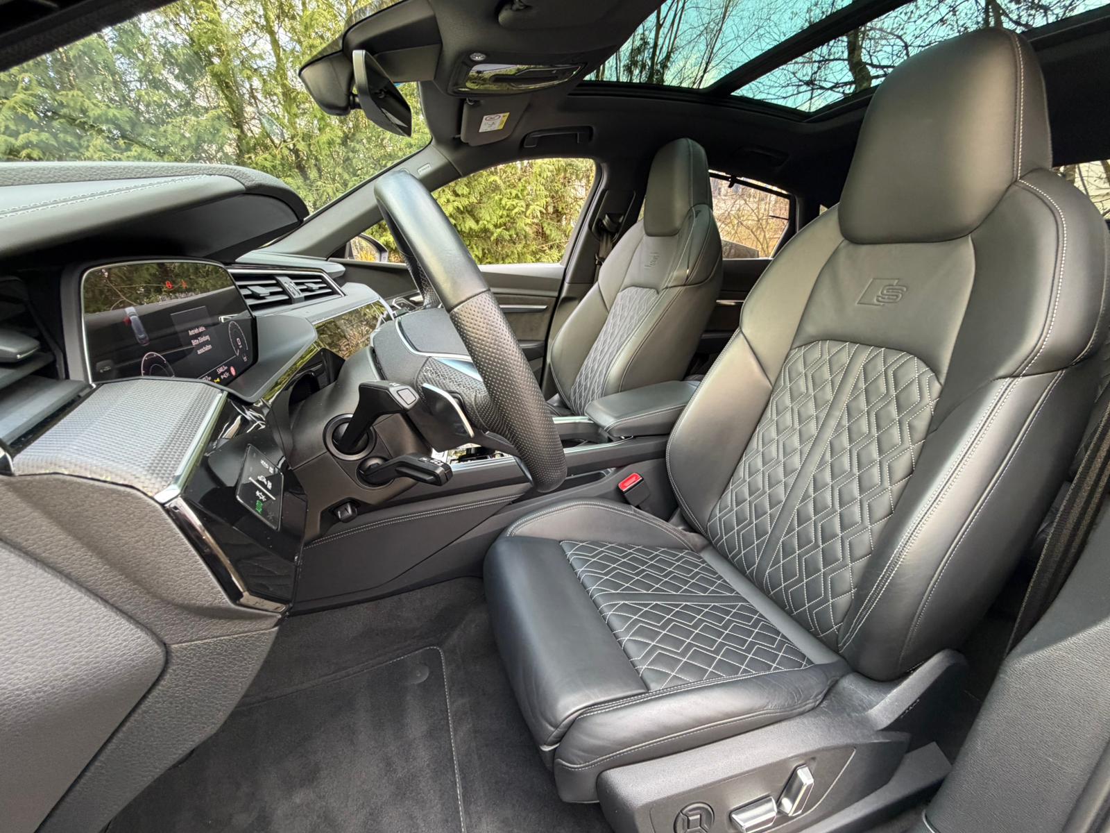 AUDI e-tron S Sportback quattro-image-11