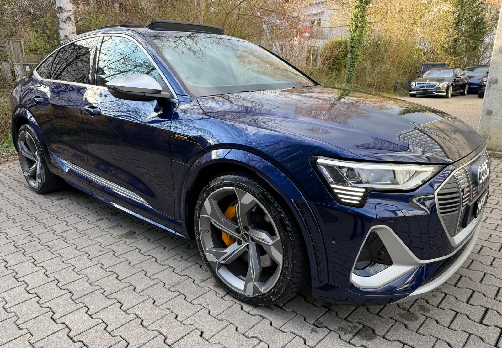 AUDI e-tron S Sportback quattro-image-6