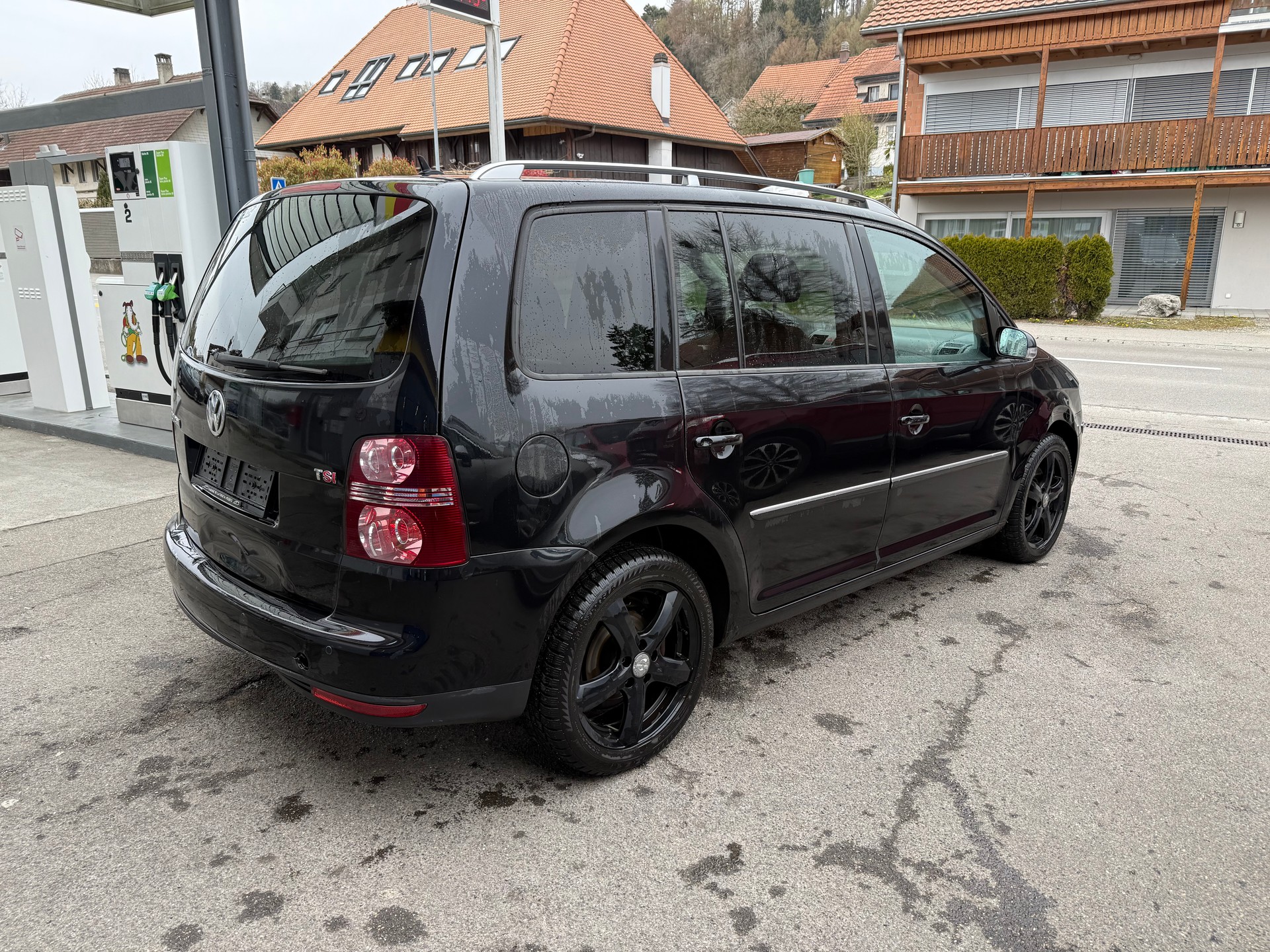 VW Touran 1.4 TSI Highline DSG-image-2