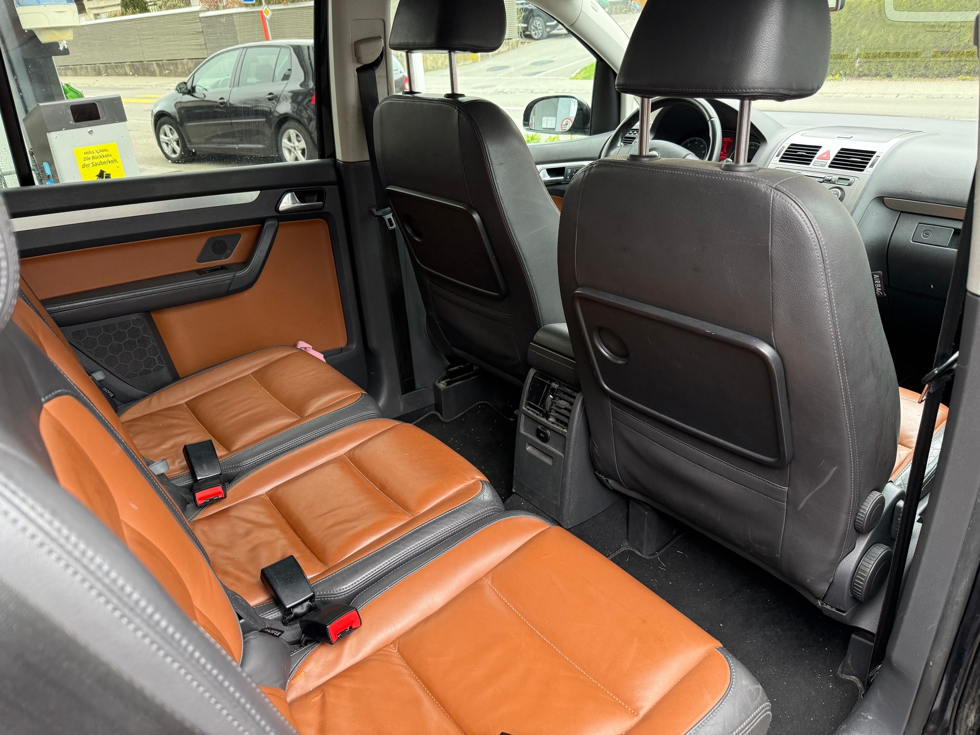 VW Touran 1.4 TSI Highline DSG-image-12