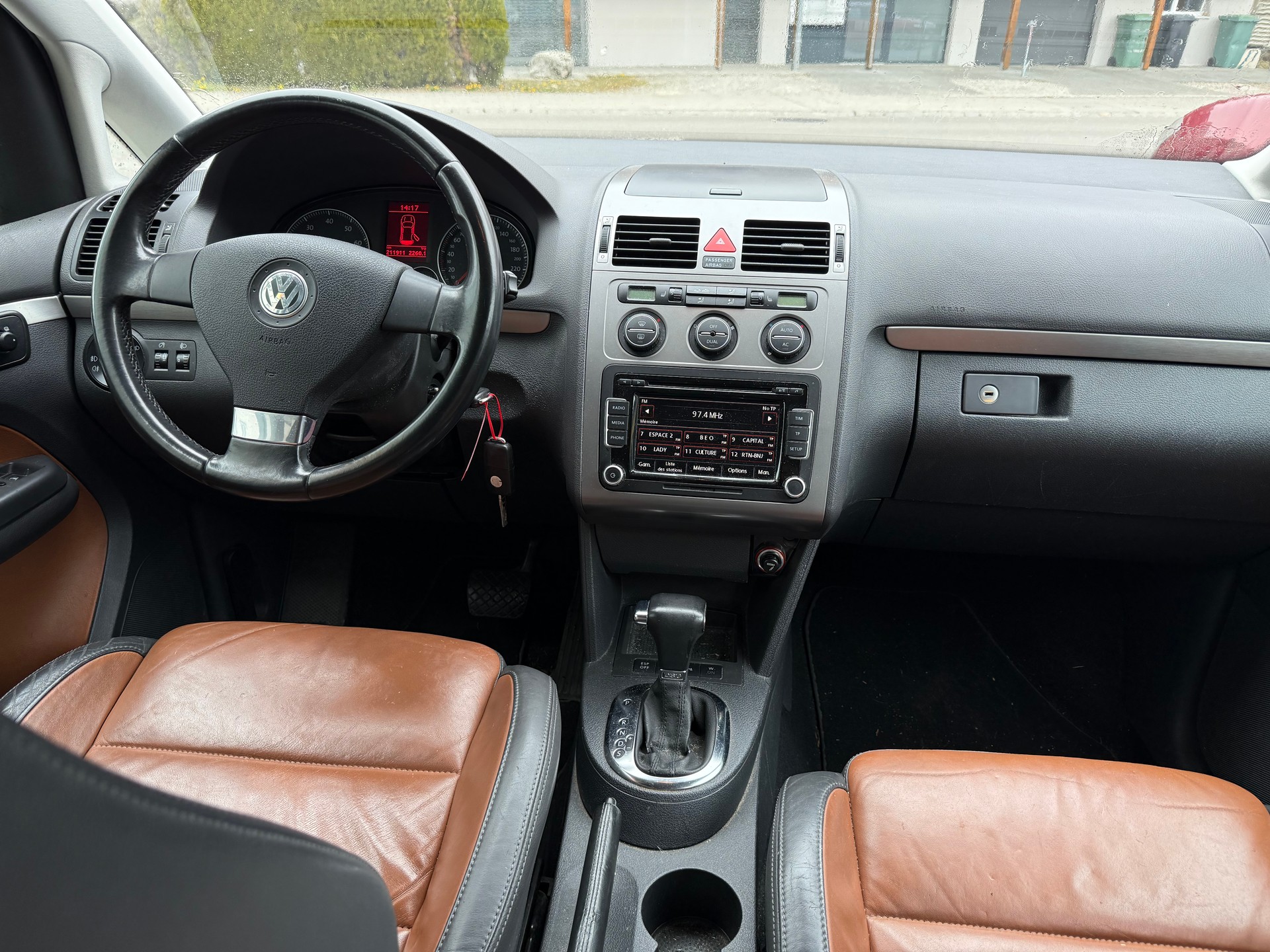 VW Touran 1.4 TSI Highline DSG-image-13