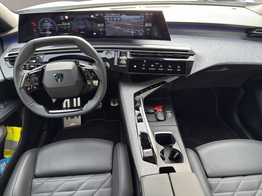 PEUGEOT 3008 Electrique 210ch GT-image-7