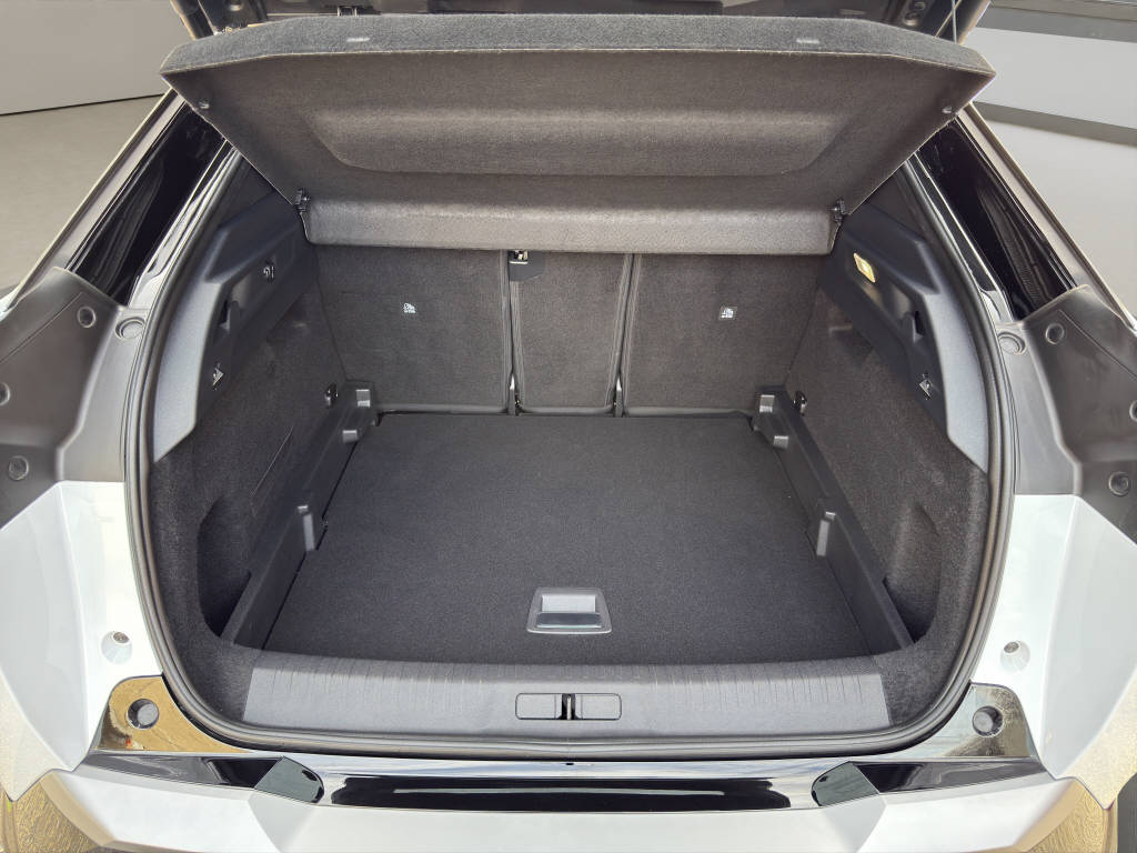 PEUGEOT 3008 Electrique 210ch GT-image-9