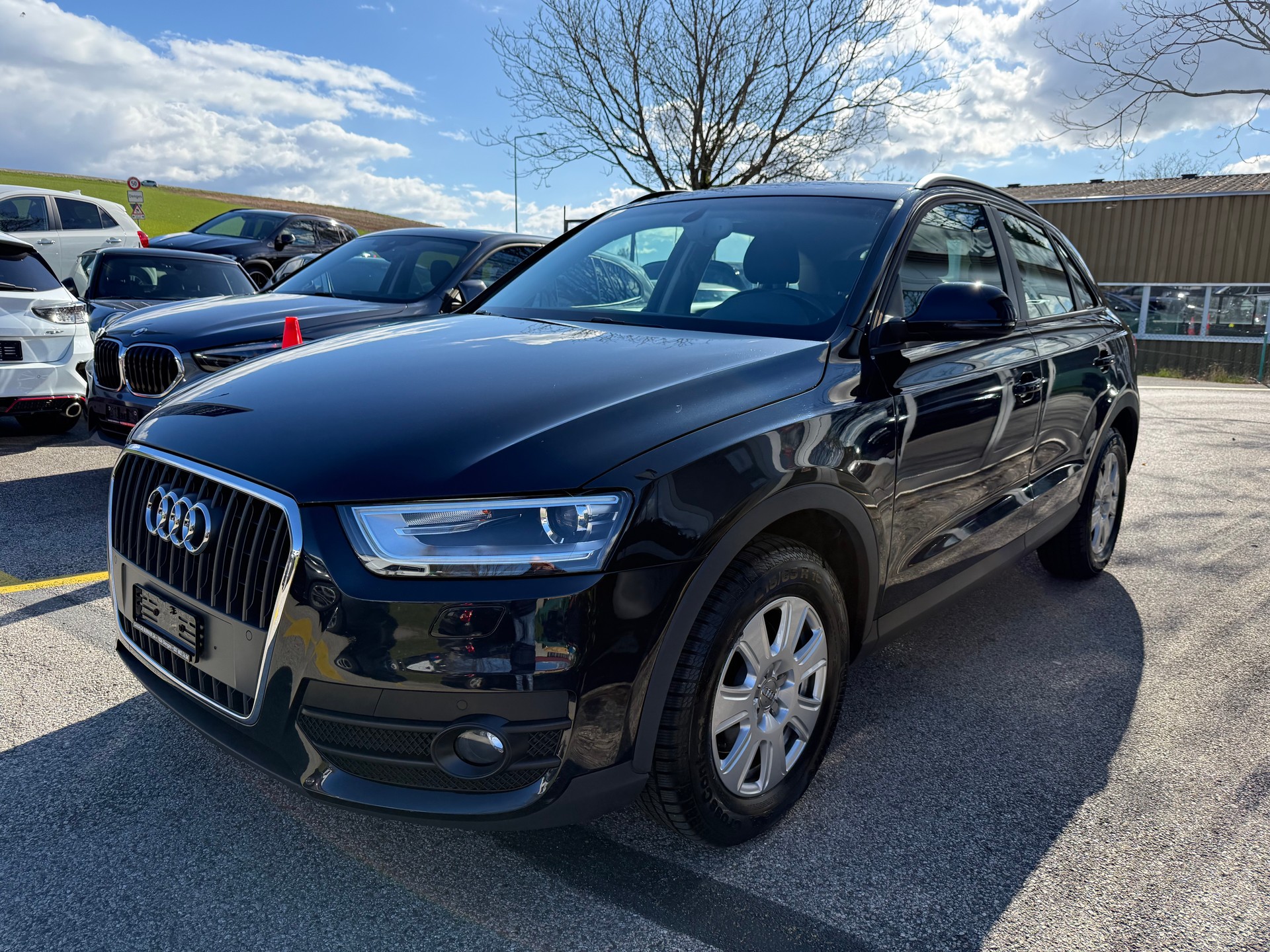 AUDI Q3 1.4 TFSI S-tronic-showroom-element-1