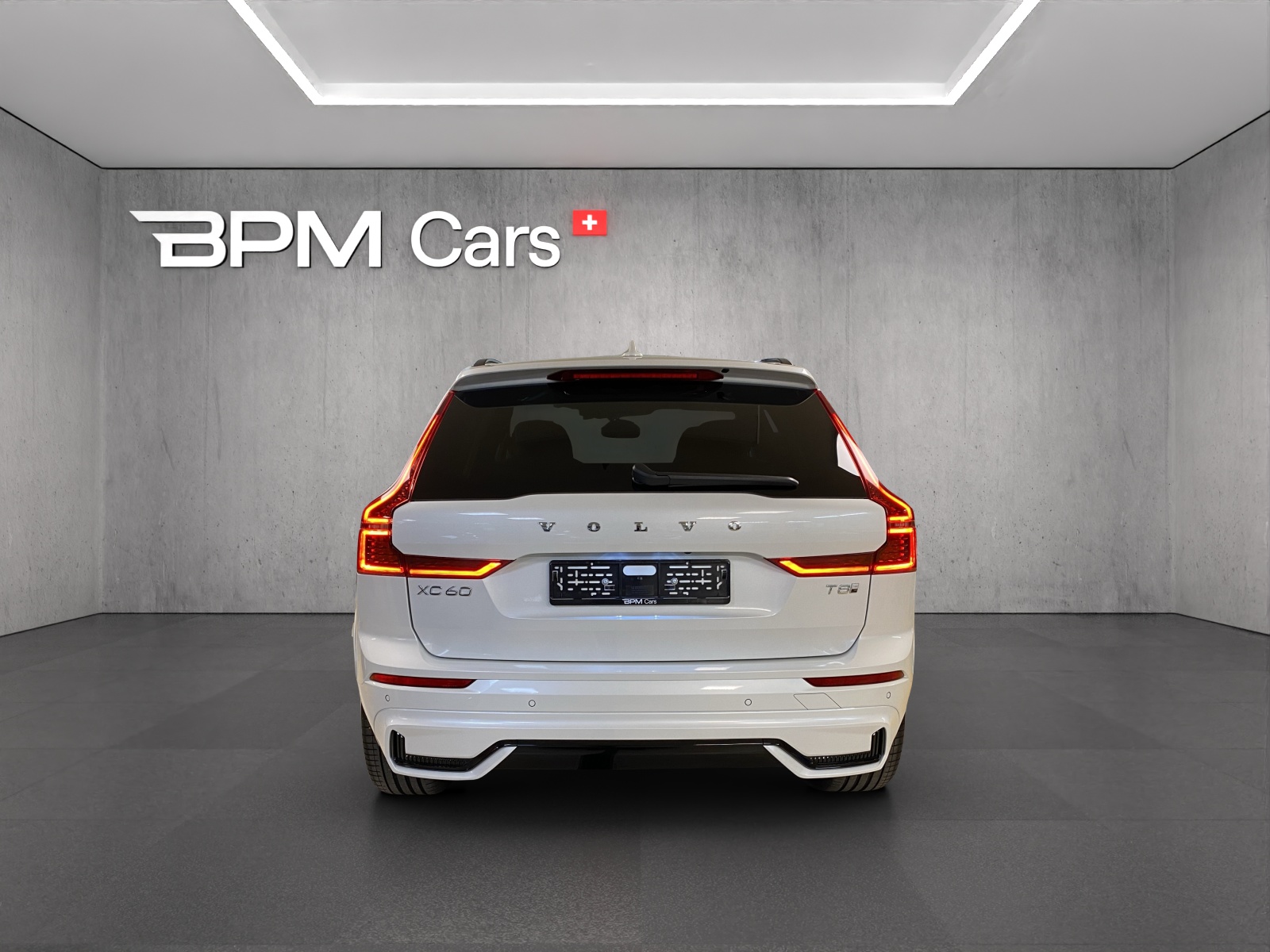 VOLVO XC60 T8 eAWD PluginHybrid Ultra Dark Geartronic-image-3
